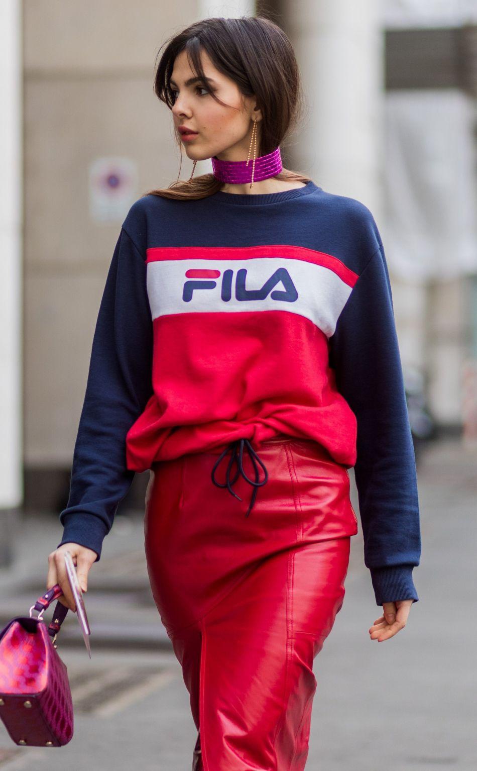 950x1534 Download 950x1534 wallpaper fila model, street, girl, iphone, 950x1534 HD image, background, 5153