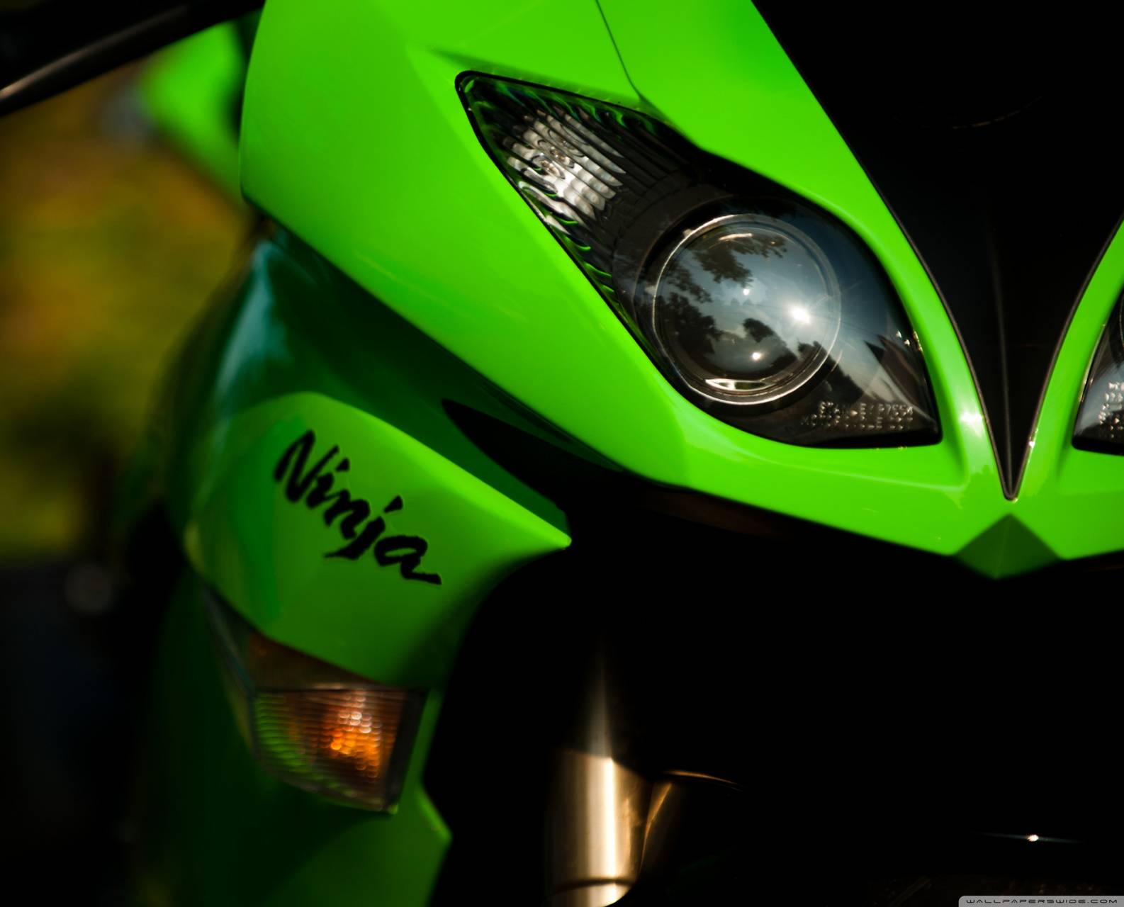 1586x1280 kawasaki ninja wallpaper