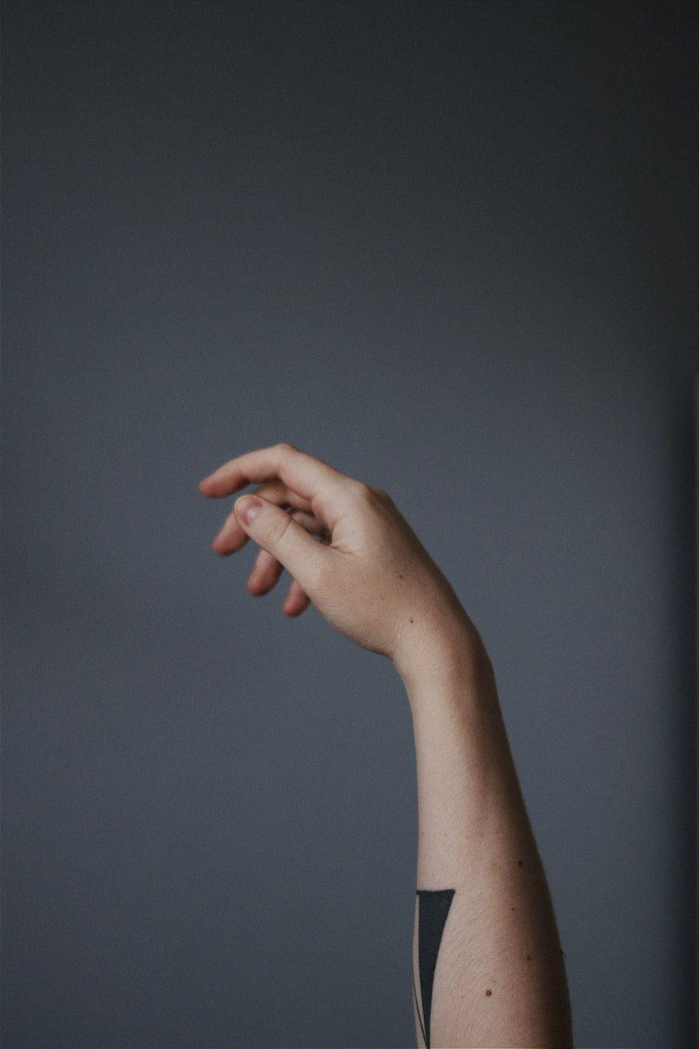 1000x1500 Hand Gestures Picture [HD]. Download Free Image