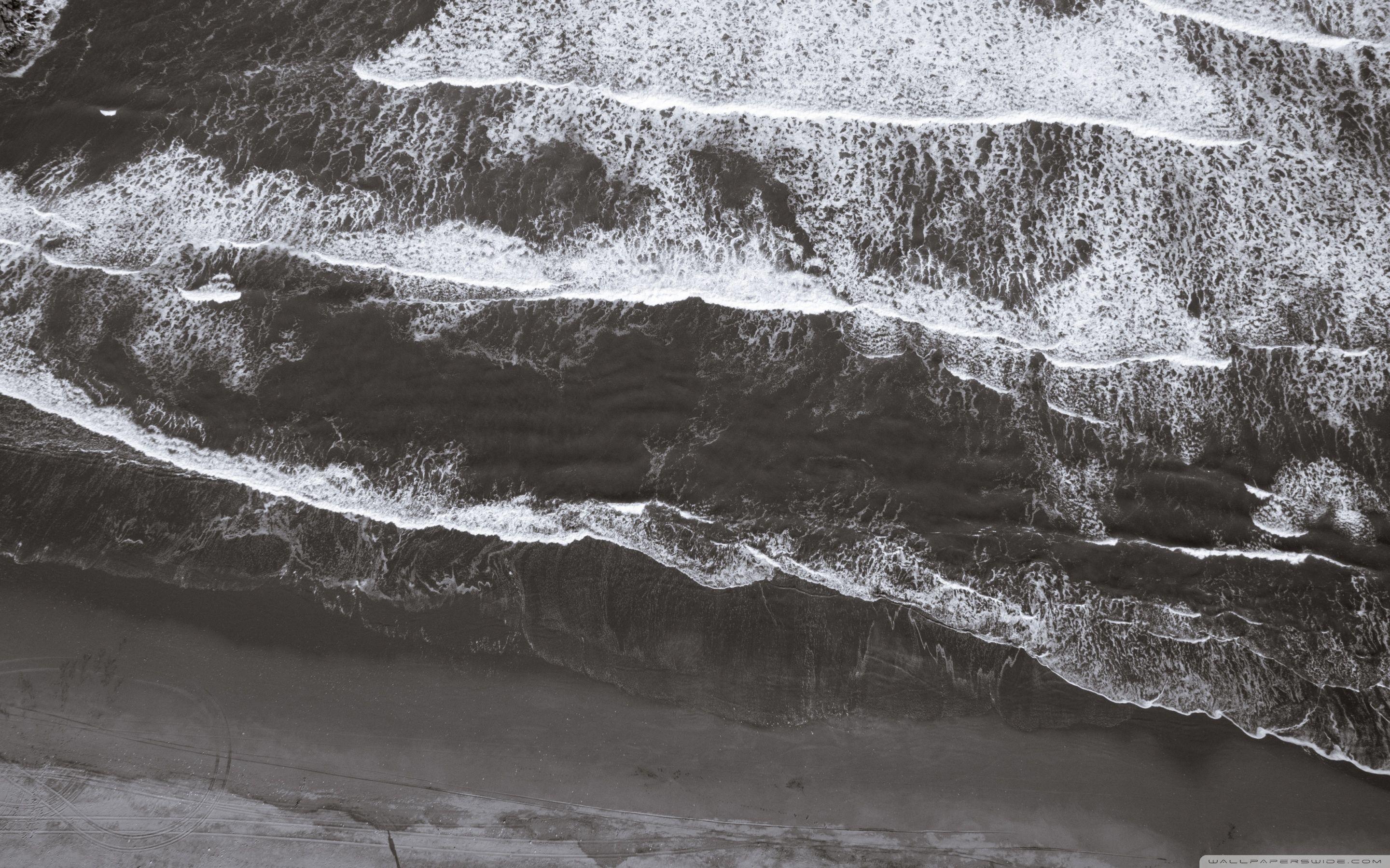 2880x1800 Download Drone Photography Beach Black and White UltraHD Wallpaper