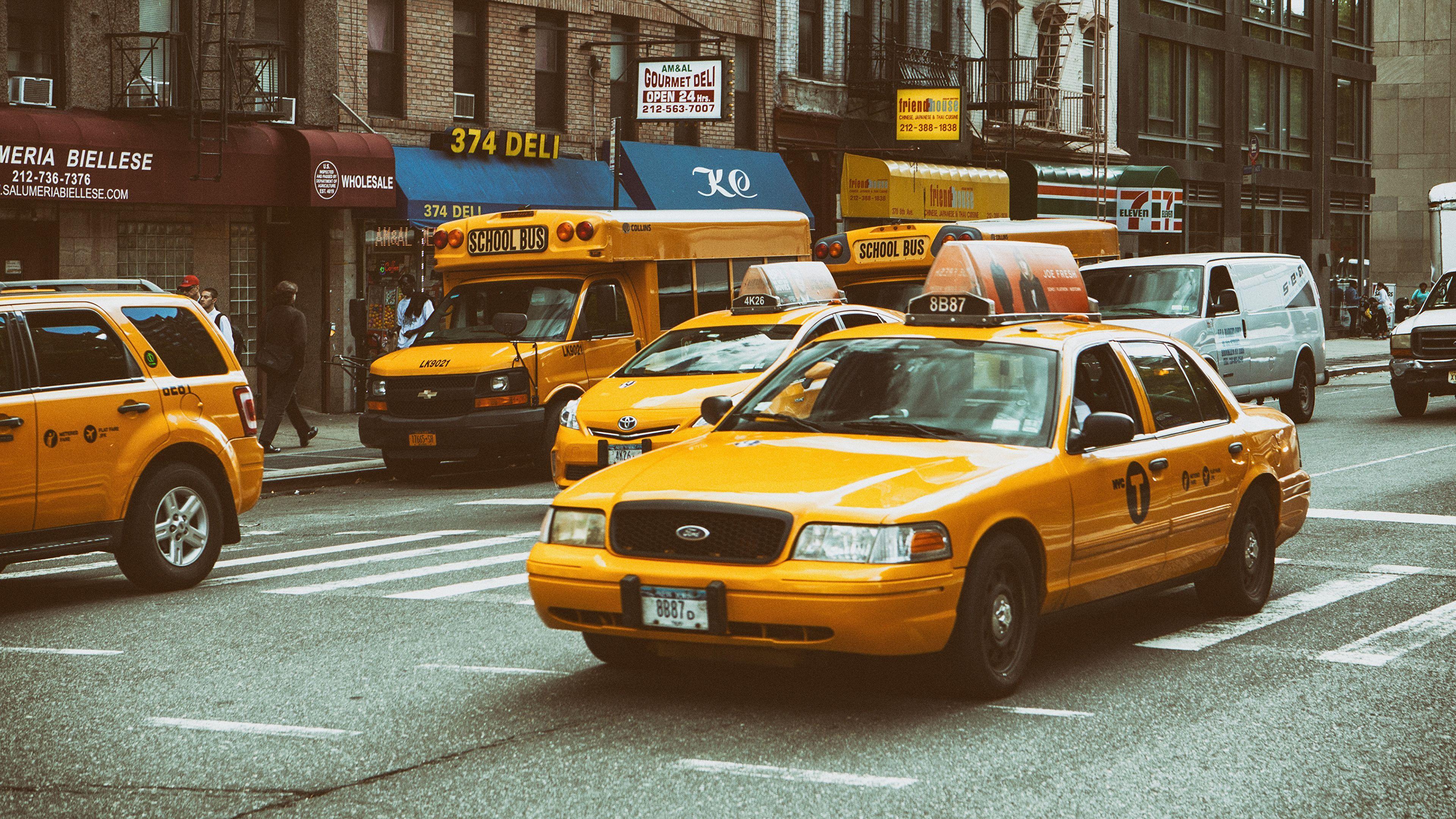 3840x2160 New York City Taxi Fall Background .