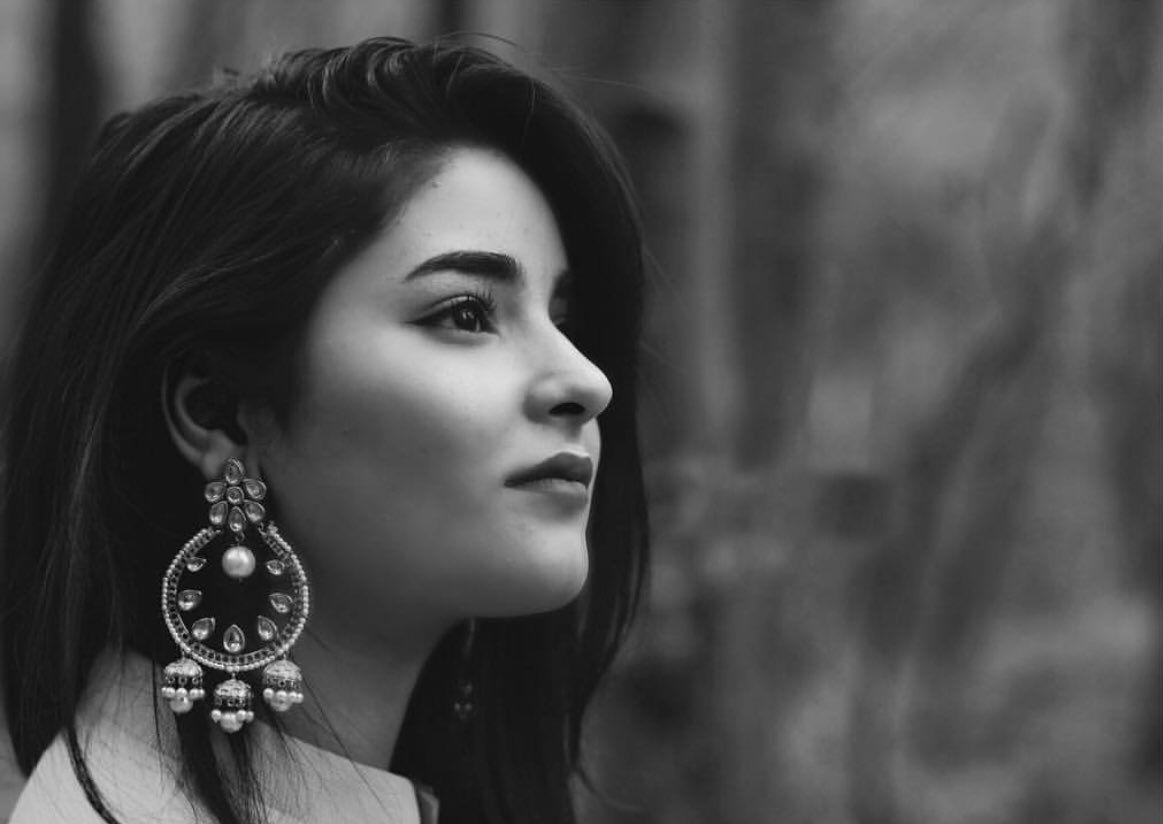 1163x824 Zaira Wasim Cute Image And Photo Collections