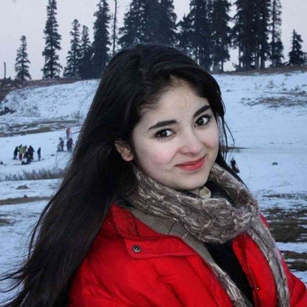 1024x1024 Zaira Wasim Cute Image And Photo Colections
