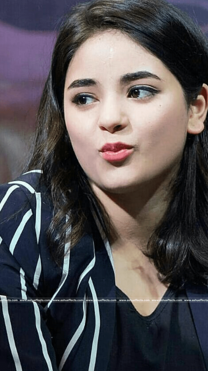 705x1255 Zaira Wasim Mobile Full Screen Wallpaper. Zaira wasim, Beauty girl, Beauty full girl