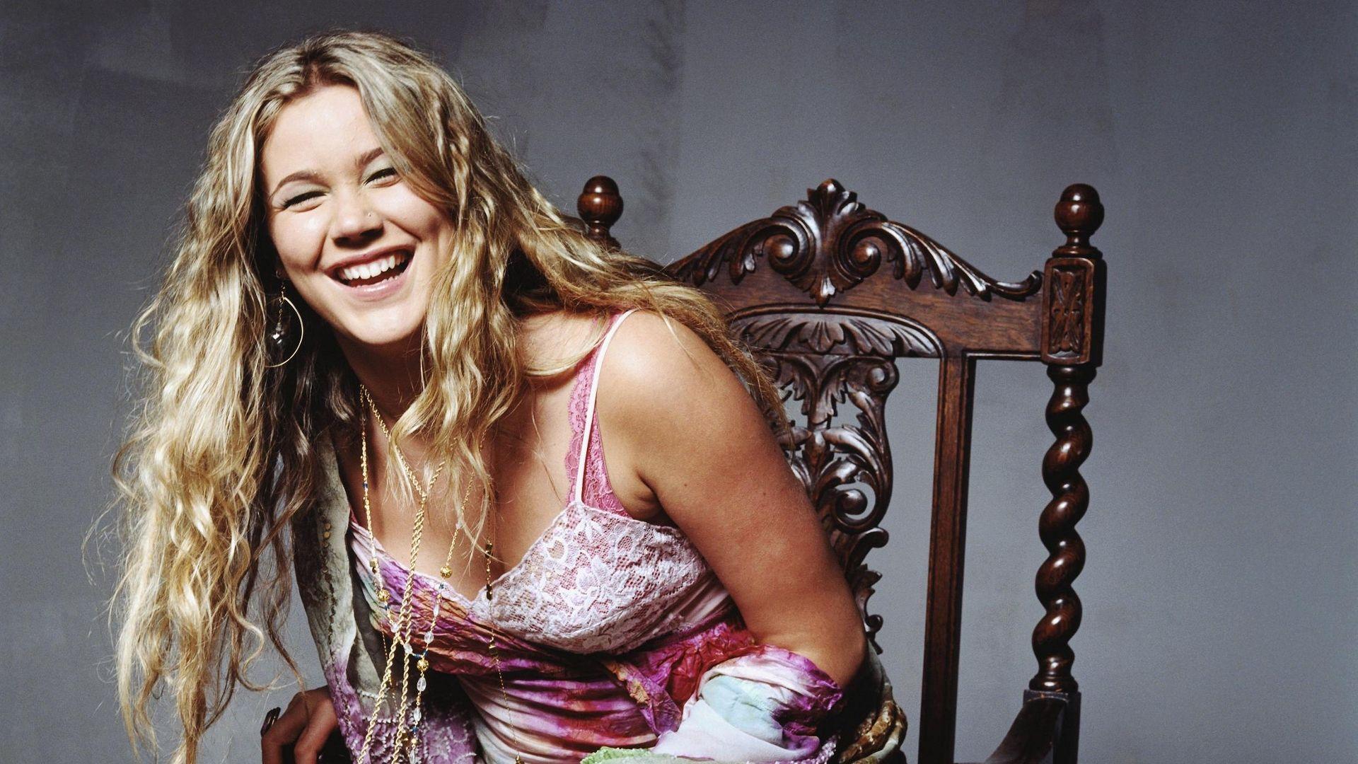 1920x1080 Happy Joss Stone Wallpaper 61069 1920x1080px