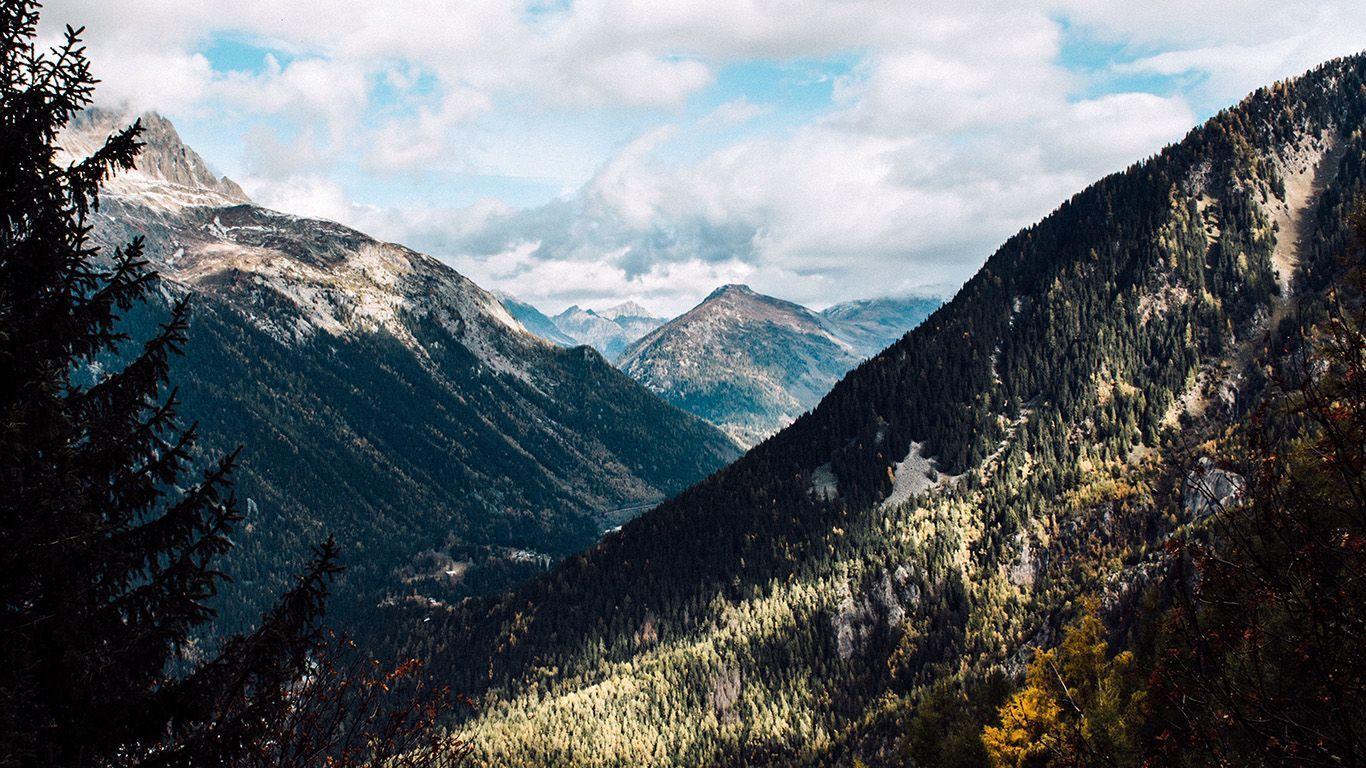 1366x768 Mountain Laptop Wallpaper