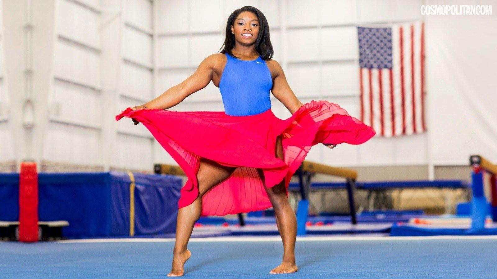 1600x900 Simone Biles Wallpaper