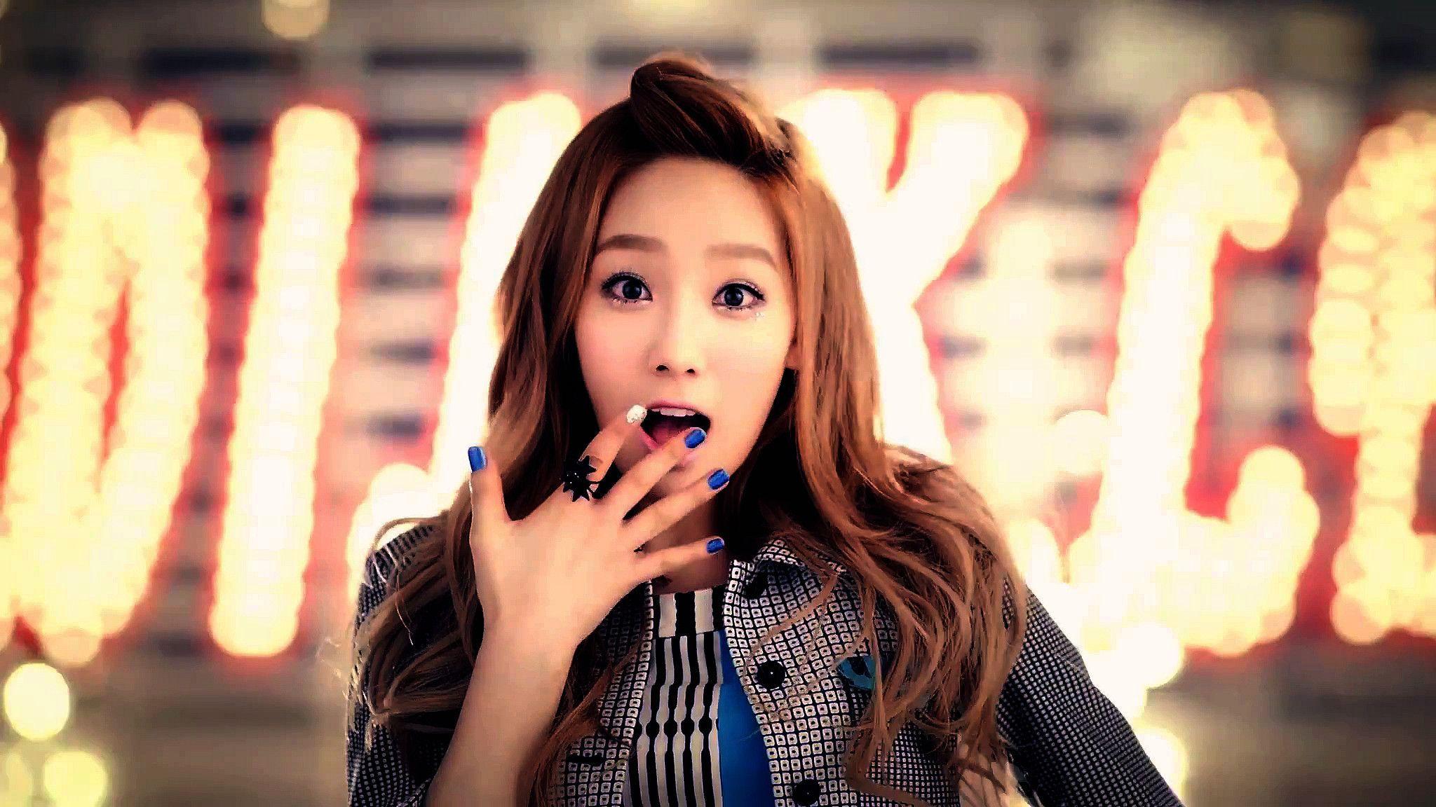2048x1152 Taeyeon Wallpaper