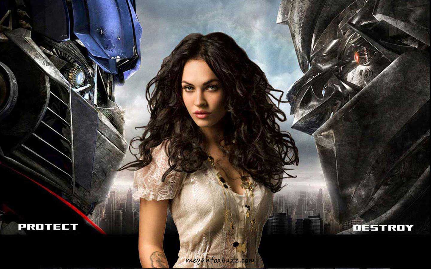 1440x900 Megan Fox Transformers Wallpaper