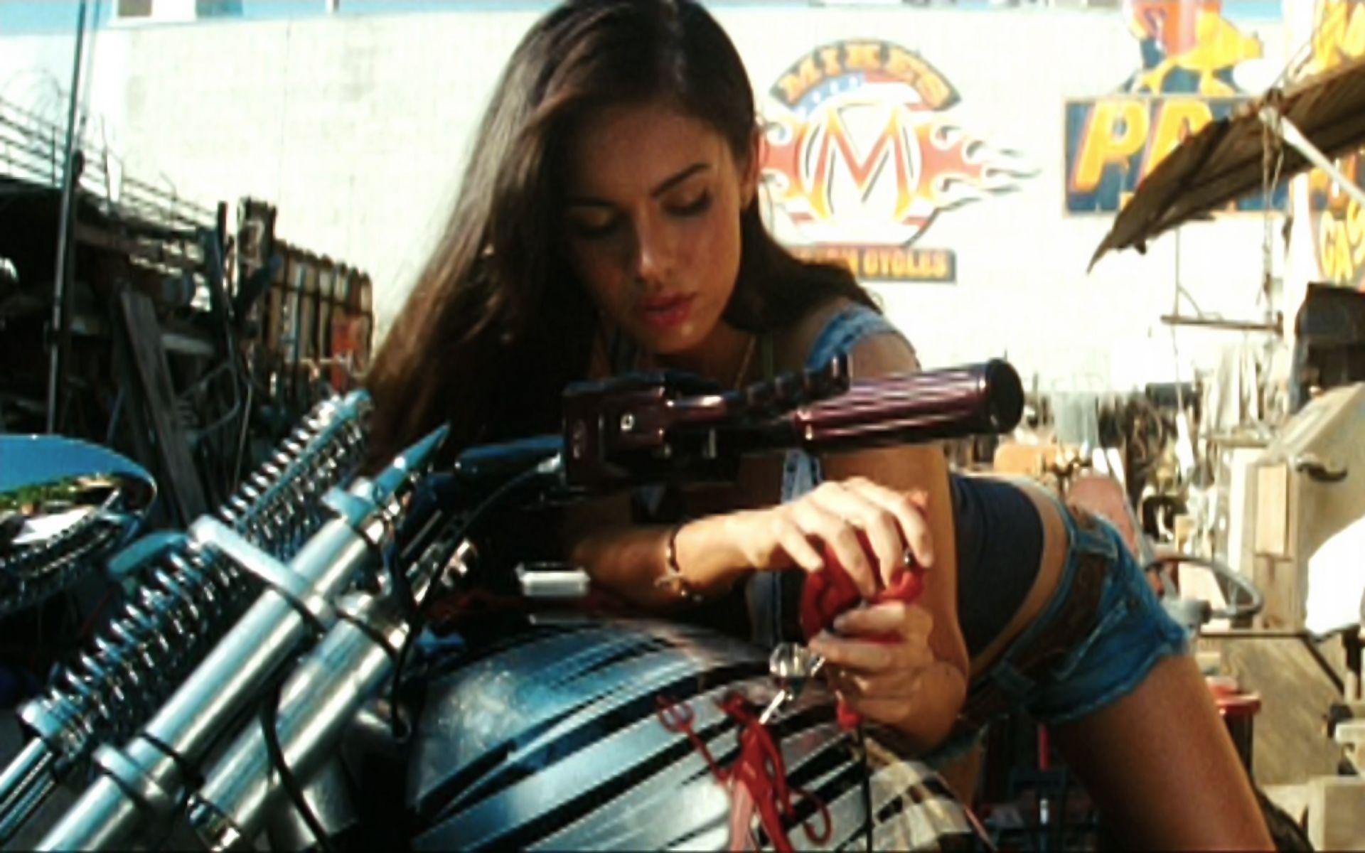 1920x1200 Download Megan Fox Transformer Wallpaper Gallery