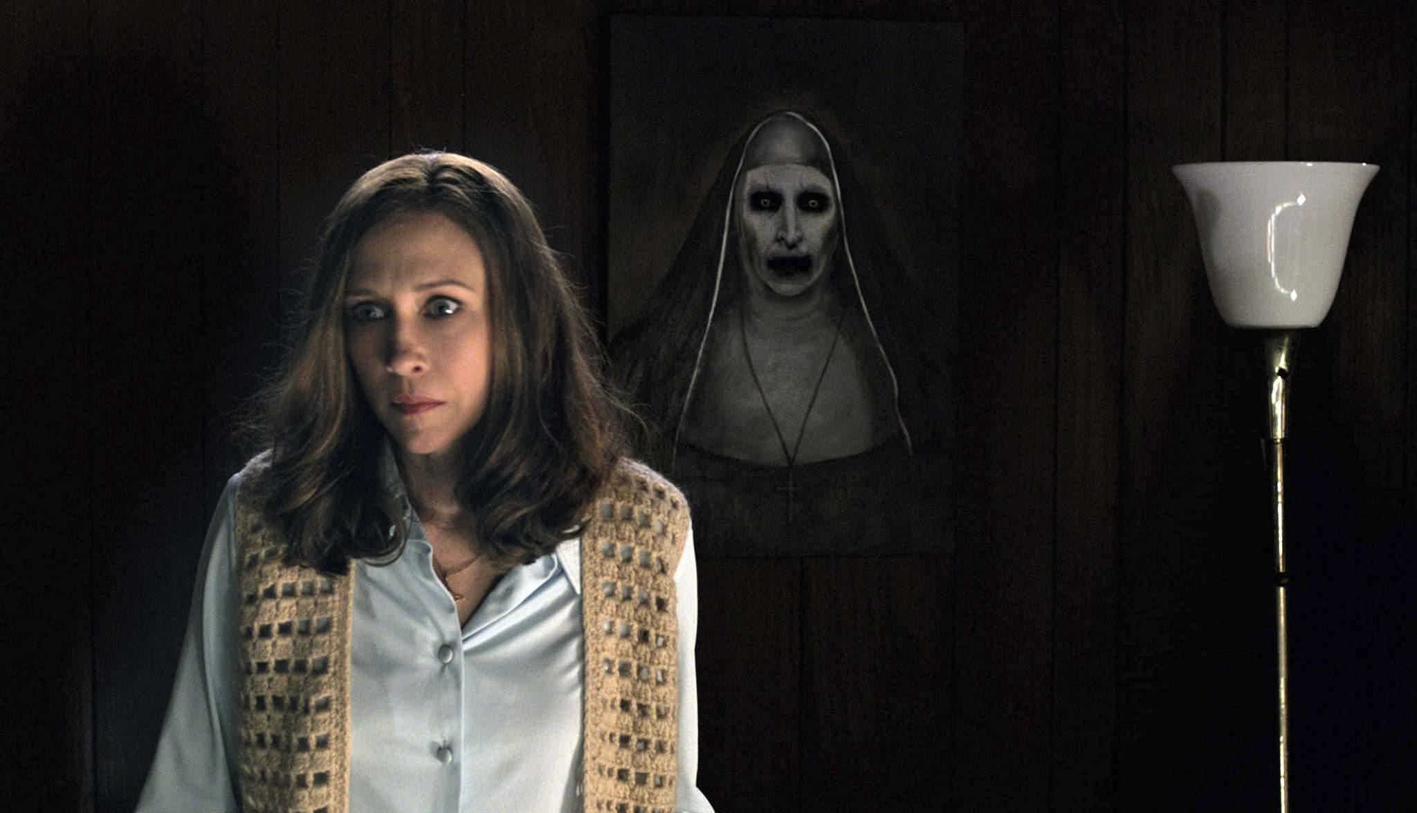 2048x1175 The Conjuring 2 Vera Farmiga Wallpaper:2048x1175