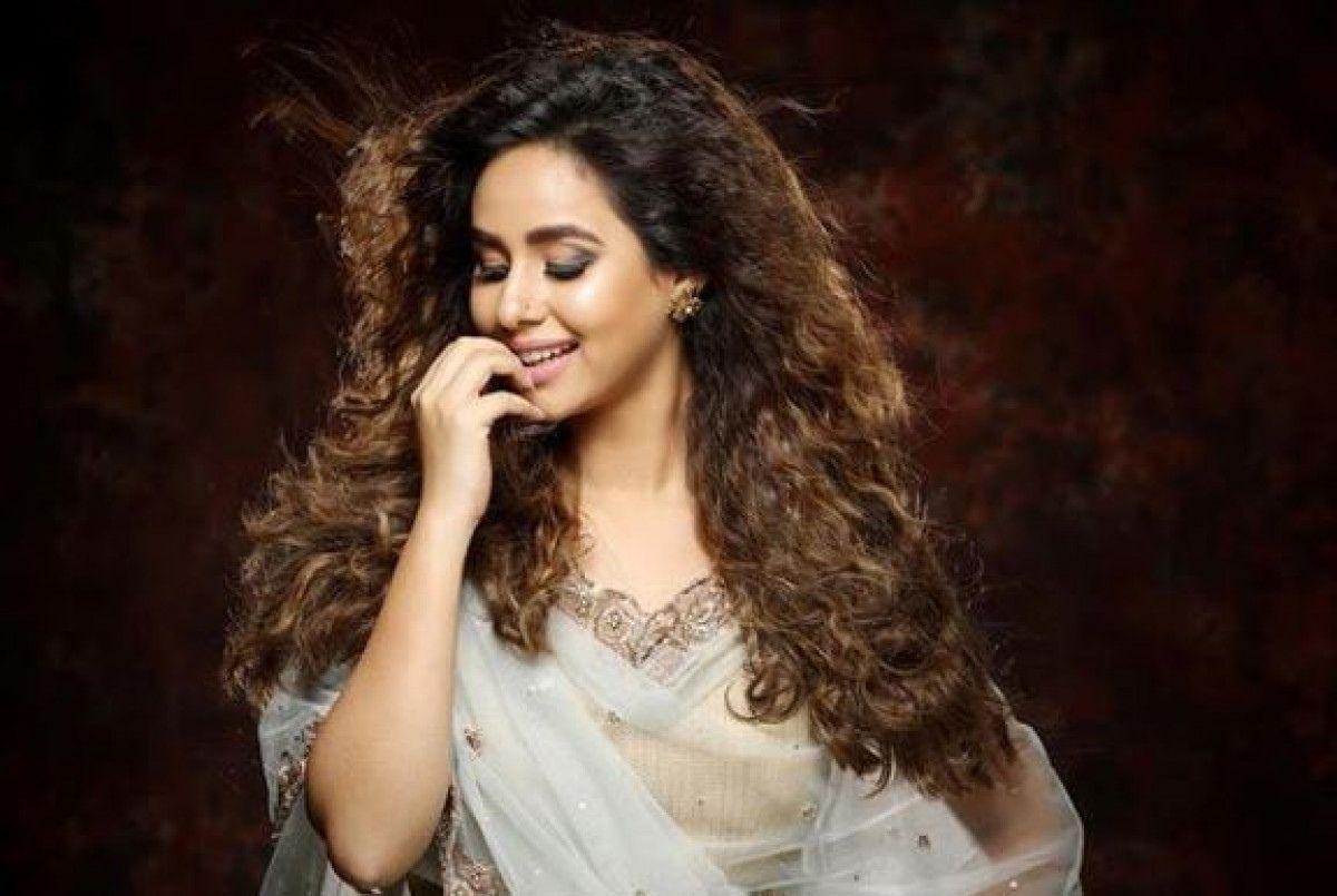 1200x805 Fan De Sunanda Sharma .