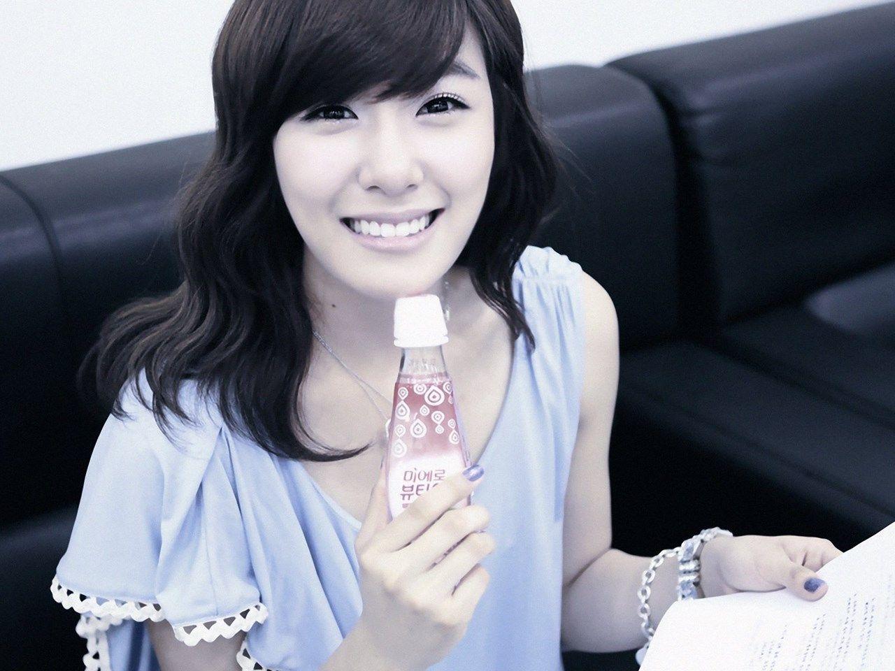 1280x960 Wallpaper Lee Da Hae Tiffany Snsd Haircut With Resolution. Desktop Background