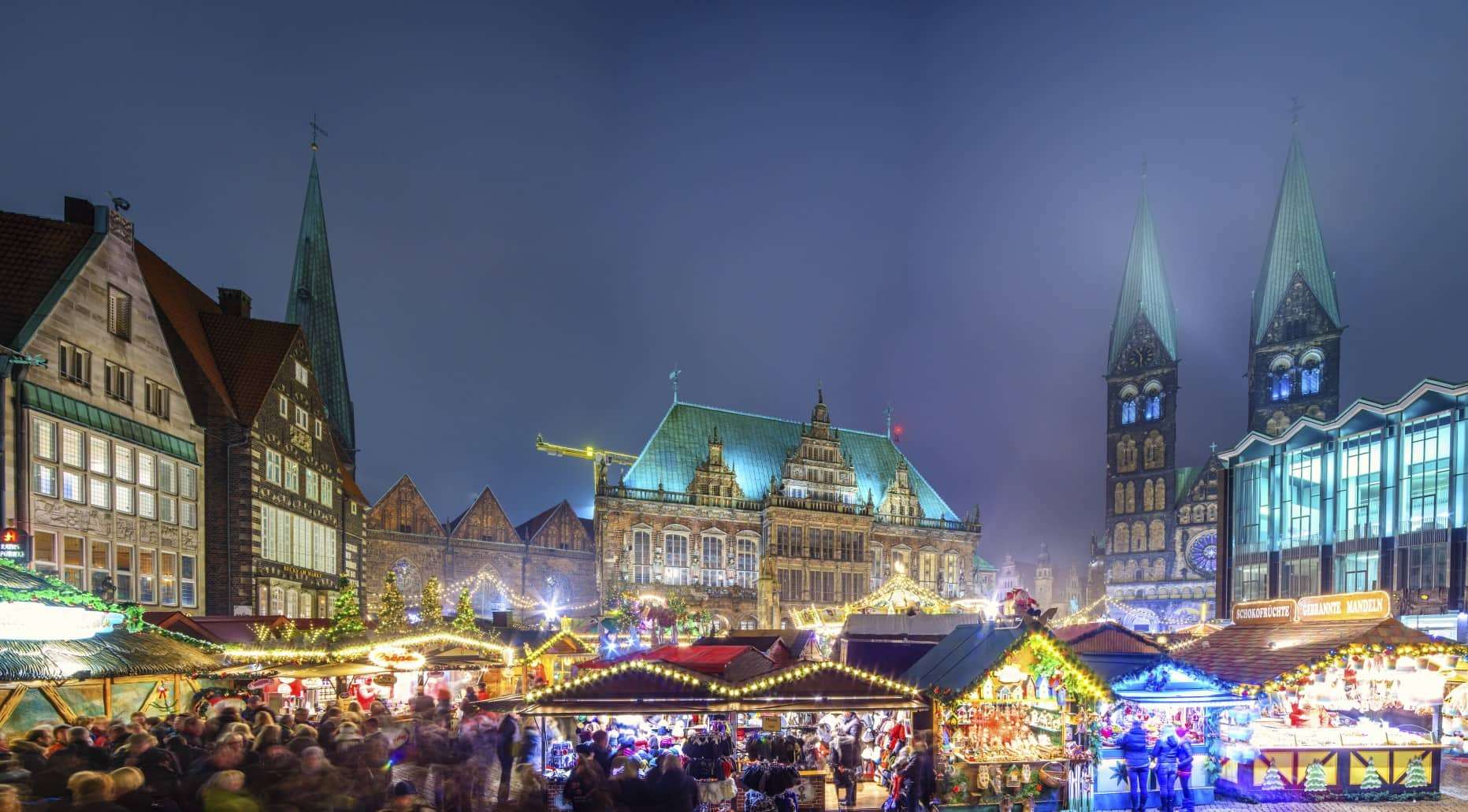 1863x1031 Christmas In Europe Desktop Wallpaper