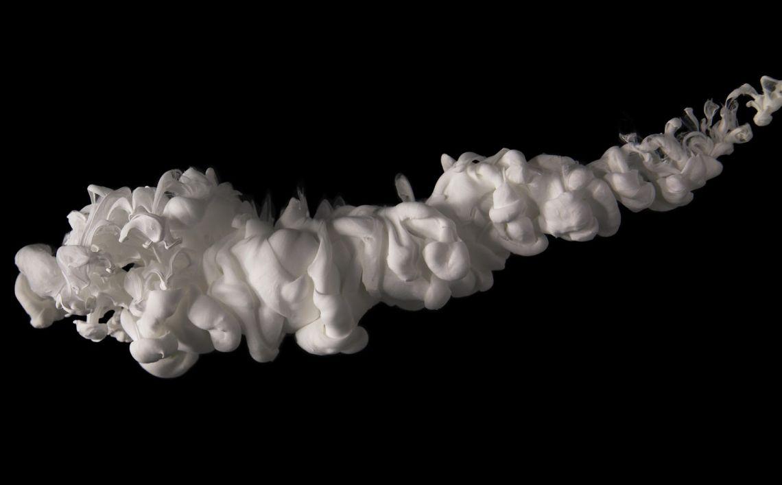 1140x707 Free photo of Black Background With White Smoke 8k Wallpaper