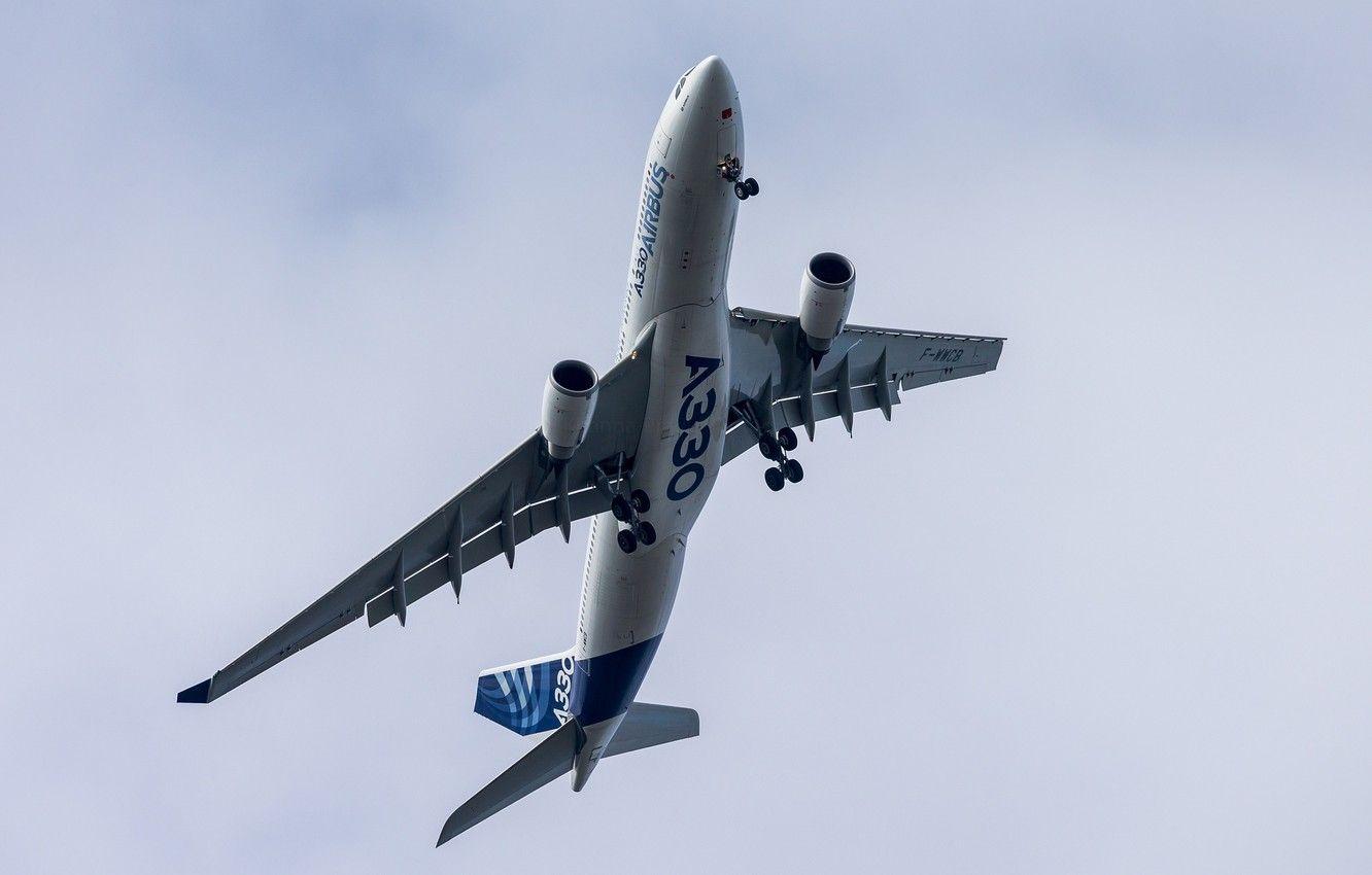 1332x850 Wallpaper Jet, Widebody, A Passenger Plane, Airbus A330 200 Image For Desktop, Section авиация