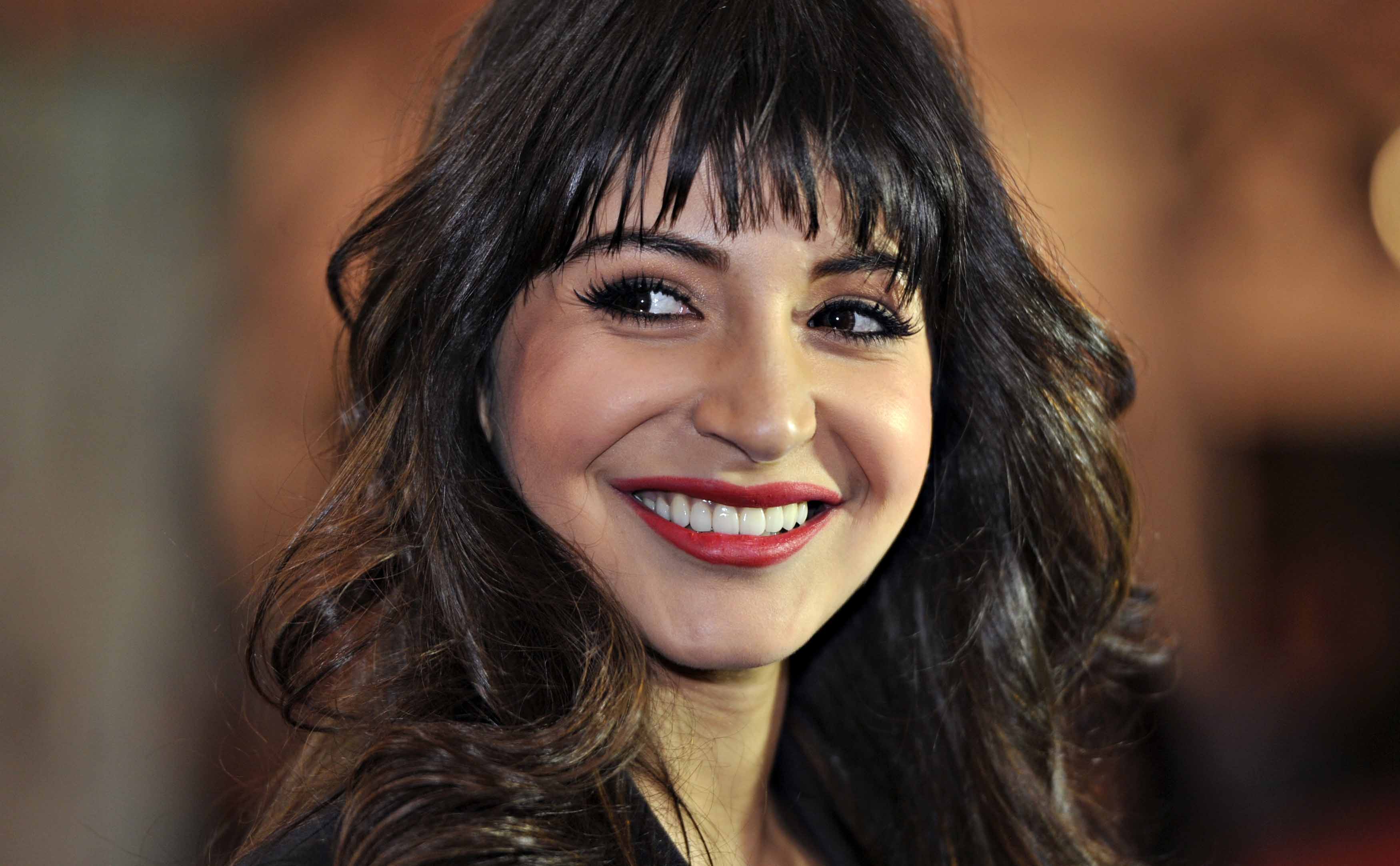 3500x2165 HD Anushka Sharma Wallpaper