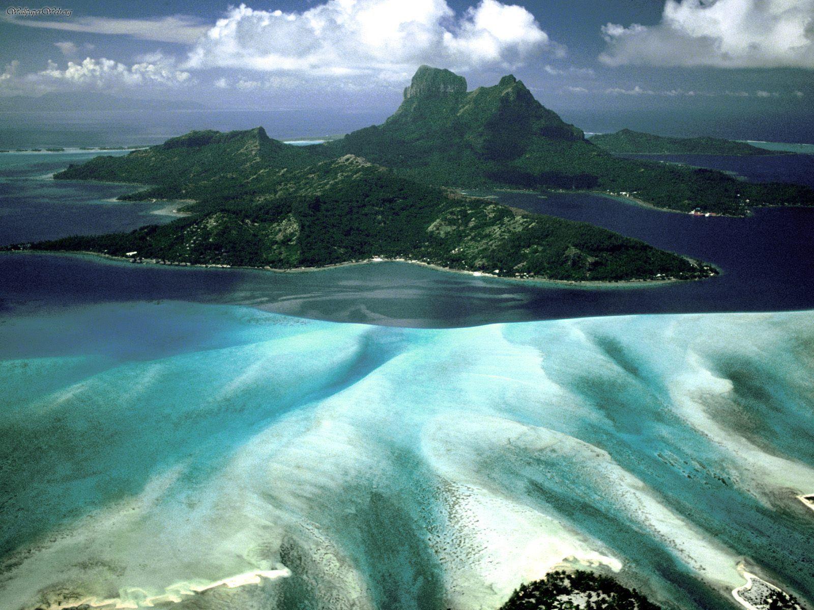 1600x1200 Nature: Approaching Bora Bora, French Polynesia, picture nr. 25142