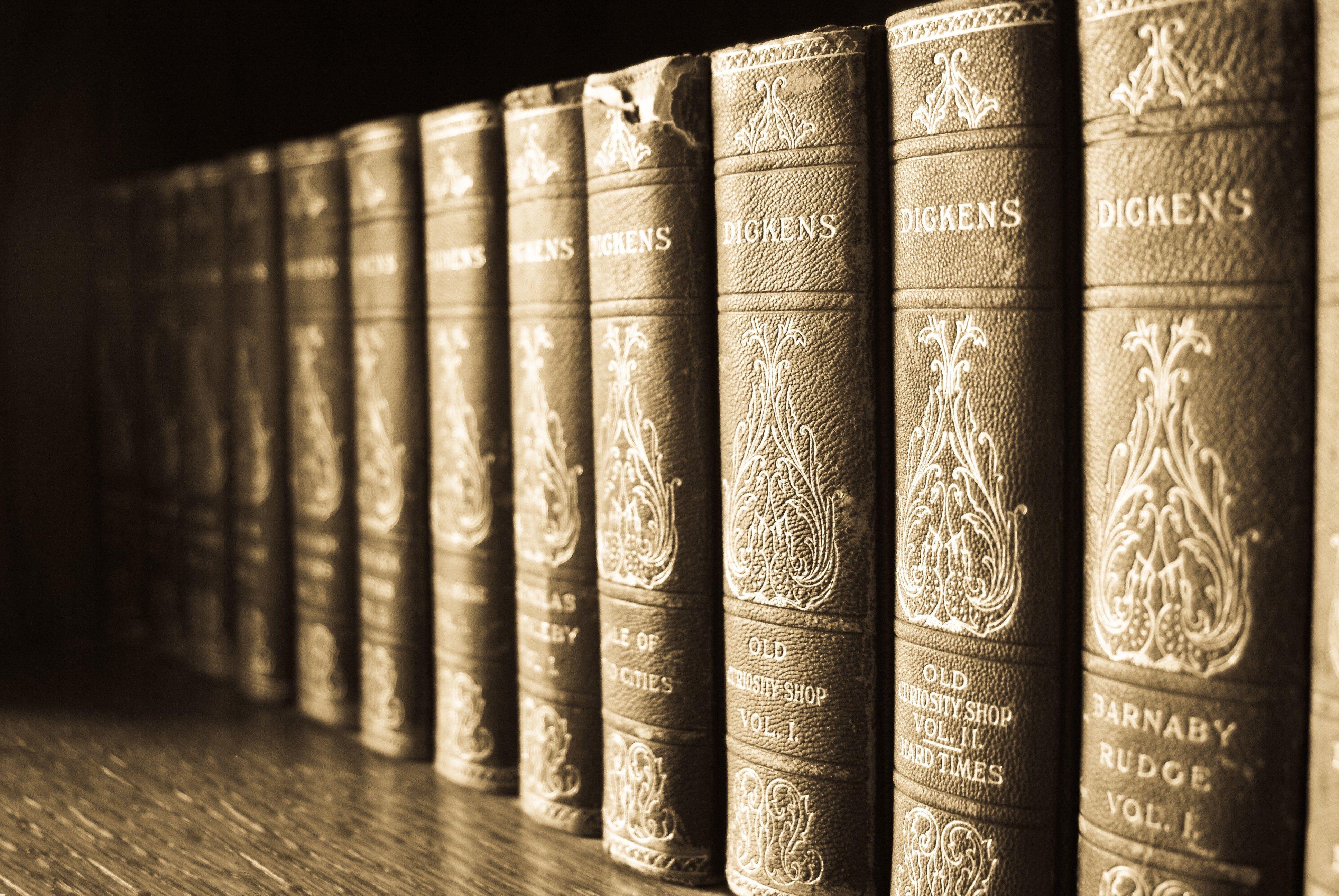 3872x2592 Antique Library Wallpaper .