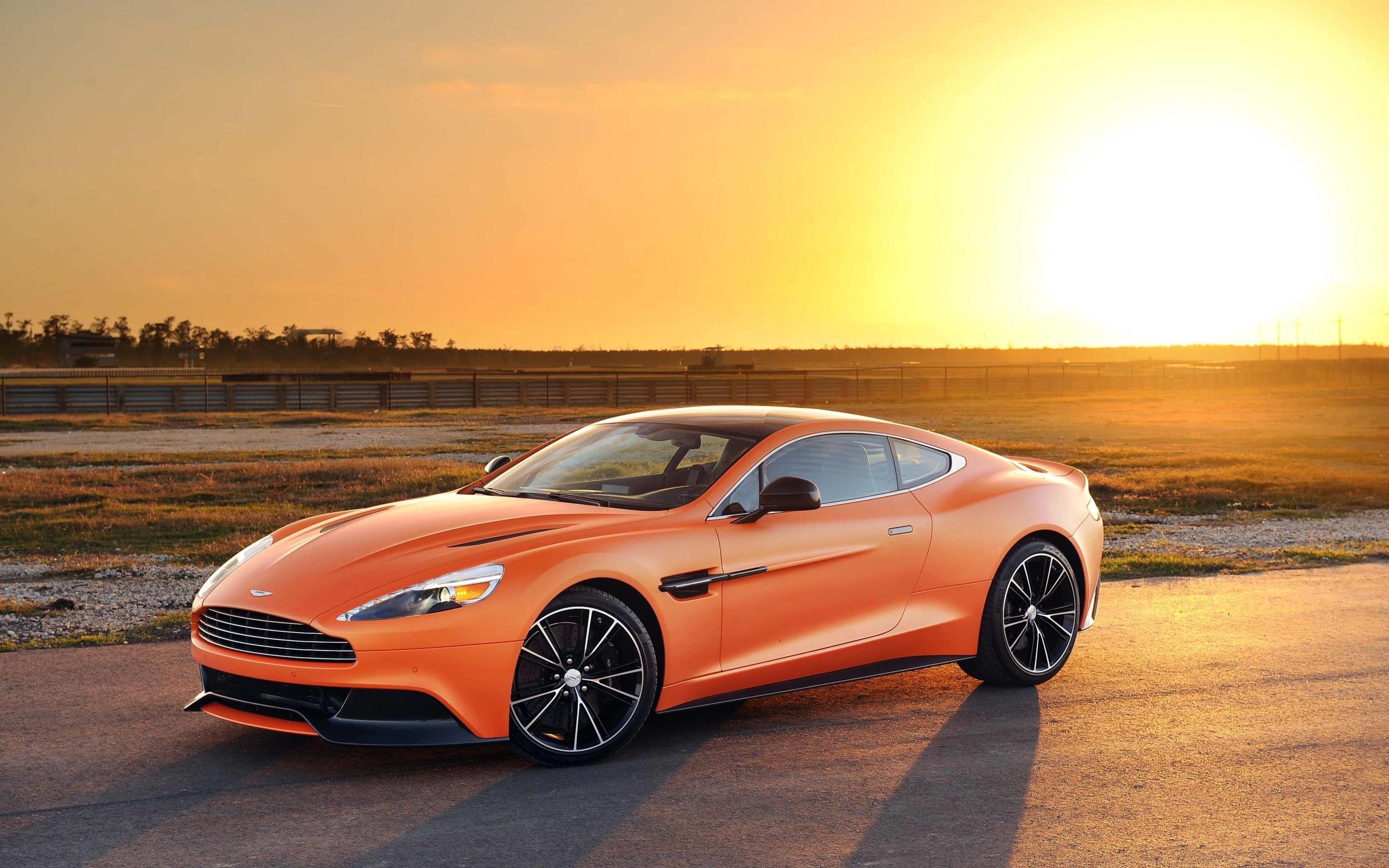 2880x1800 Aston Martin Vantage Wallpaper