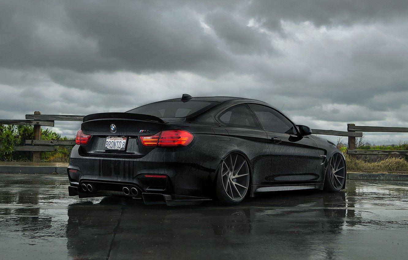 1332x850 BMW M4 Wallpaper
