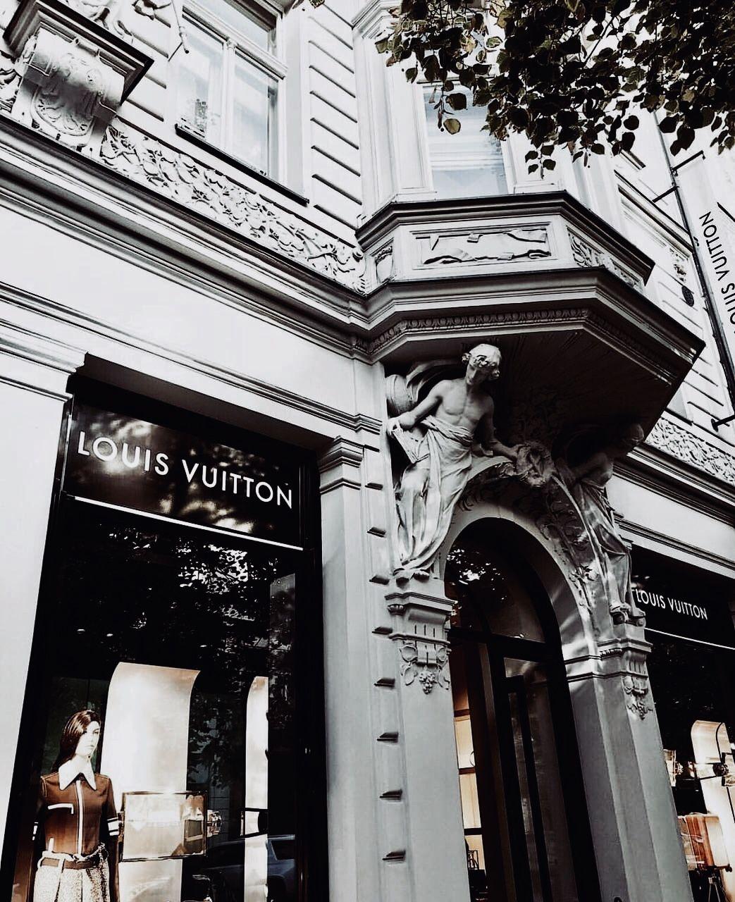 1043x1280 Pinterest. cosmicislander ❁. Black and white aesthetic, Luxury, Luxury store