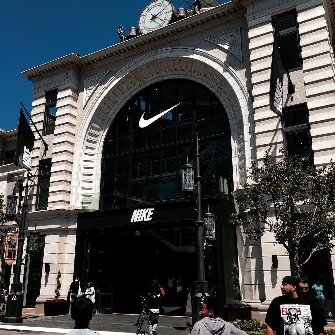 1080x1080 graacceeeblr. Instagram, Luxury store, Picture