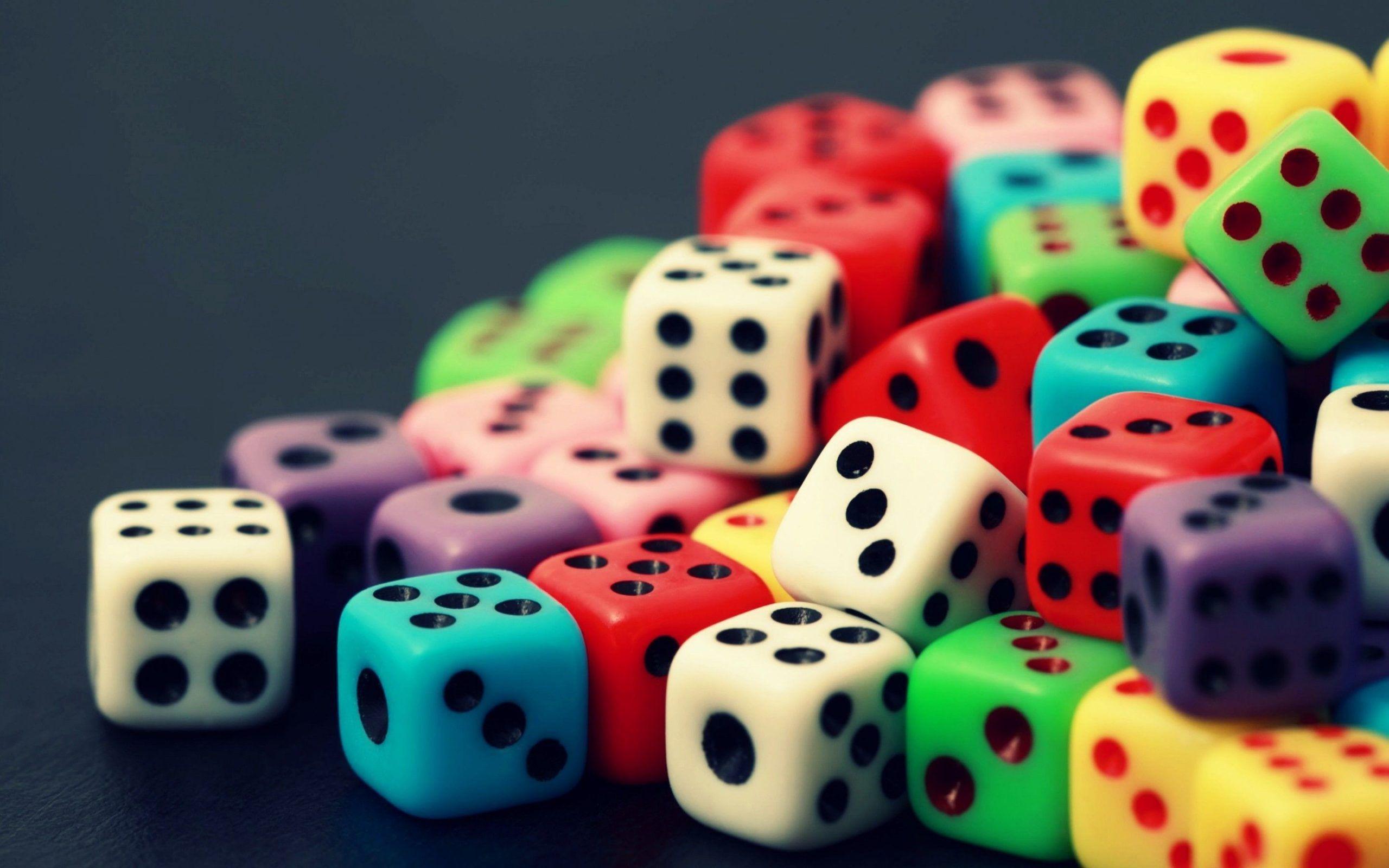 2560x1600 Dice Image & Wallpaper