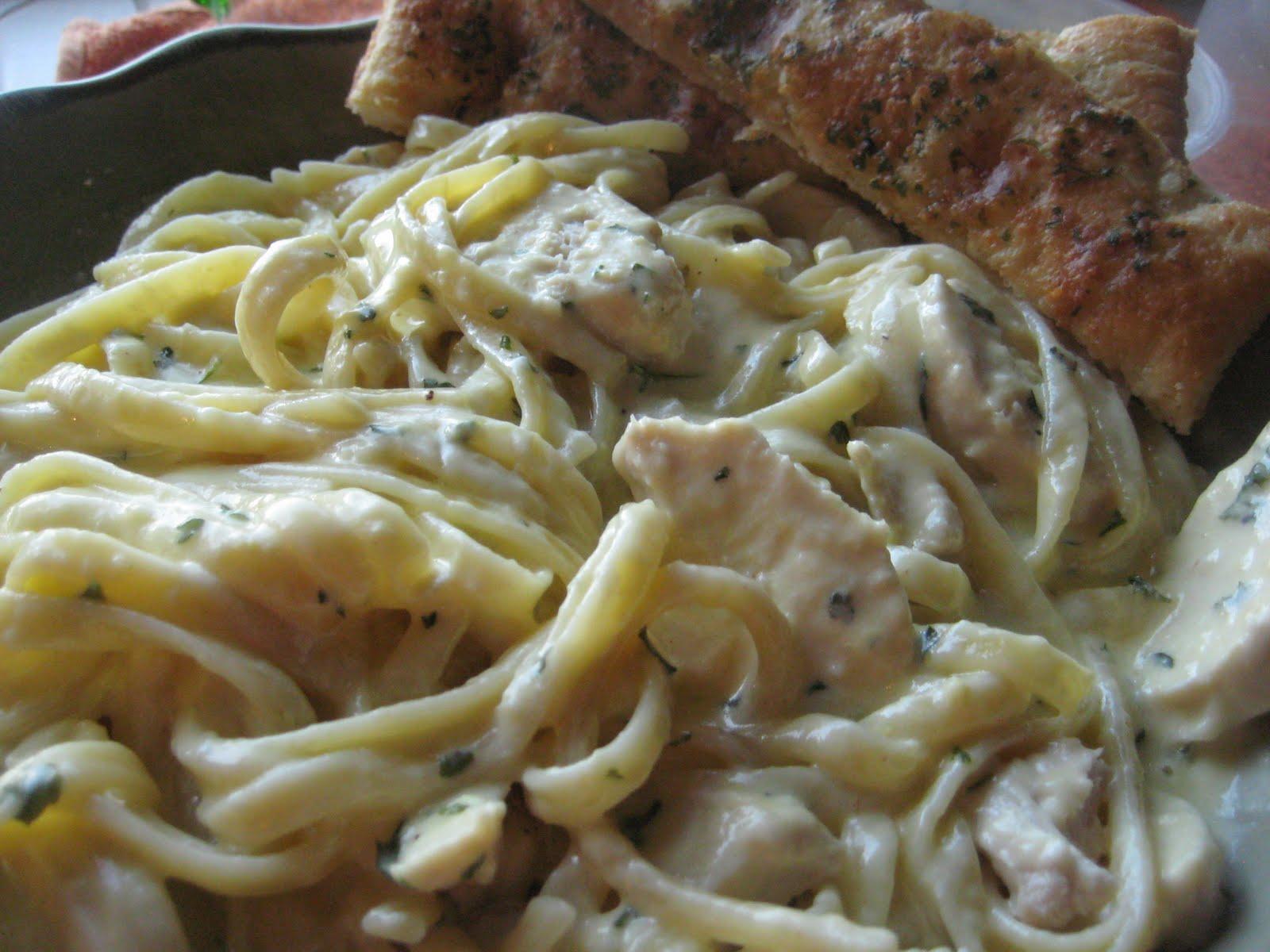 1600x1200 Chicken Alfredo Wallpaper