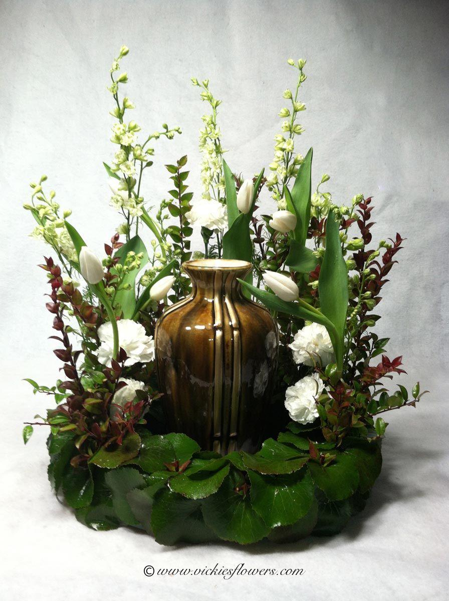 896x1200 Cremation & Urn Funeral Flowers. Vickies Flowers. Brighton Co Florist
