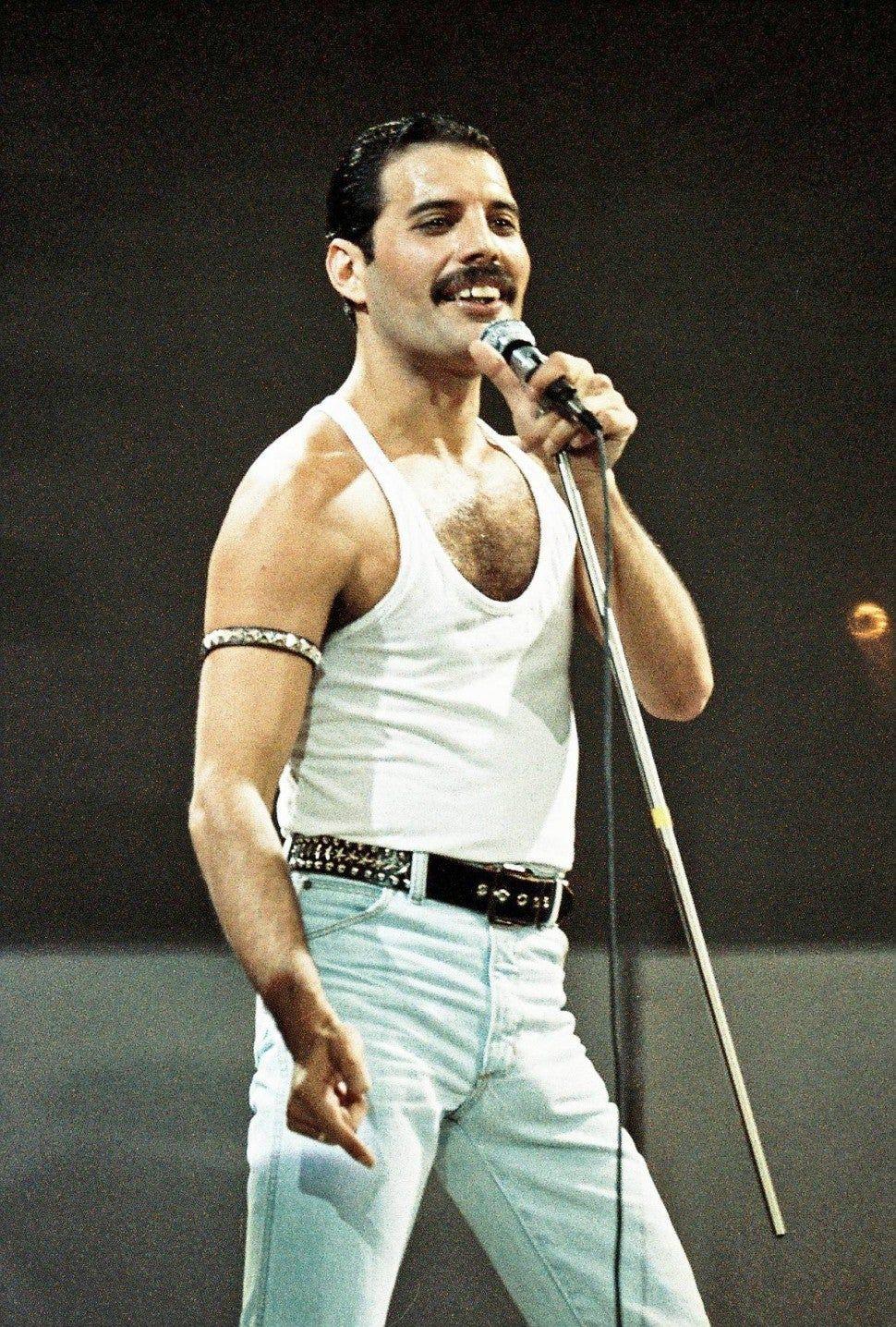 Freddie Mercury Live Aid Wallpapers - Top Free Freddie Mercury Live Aid ...