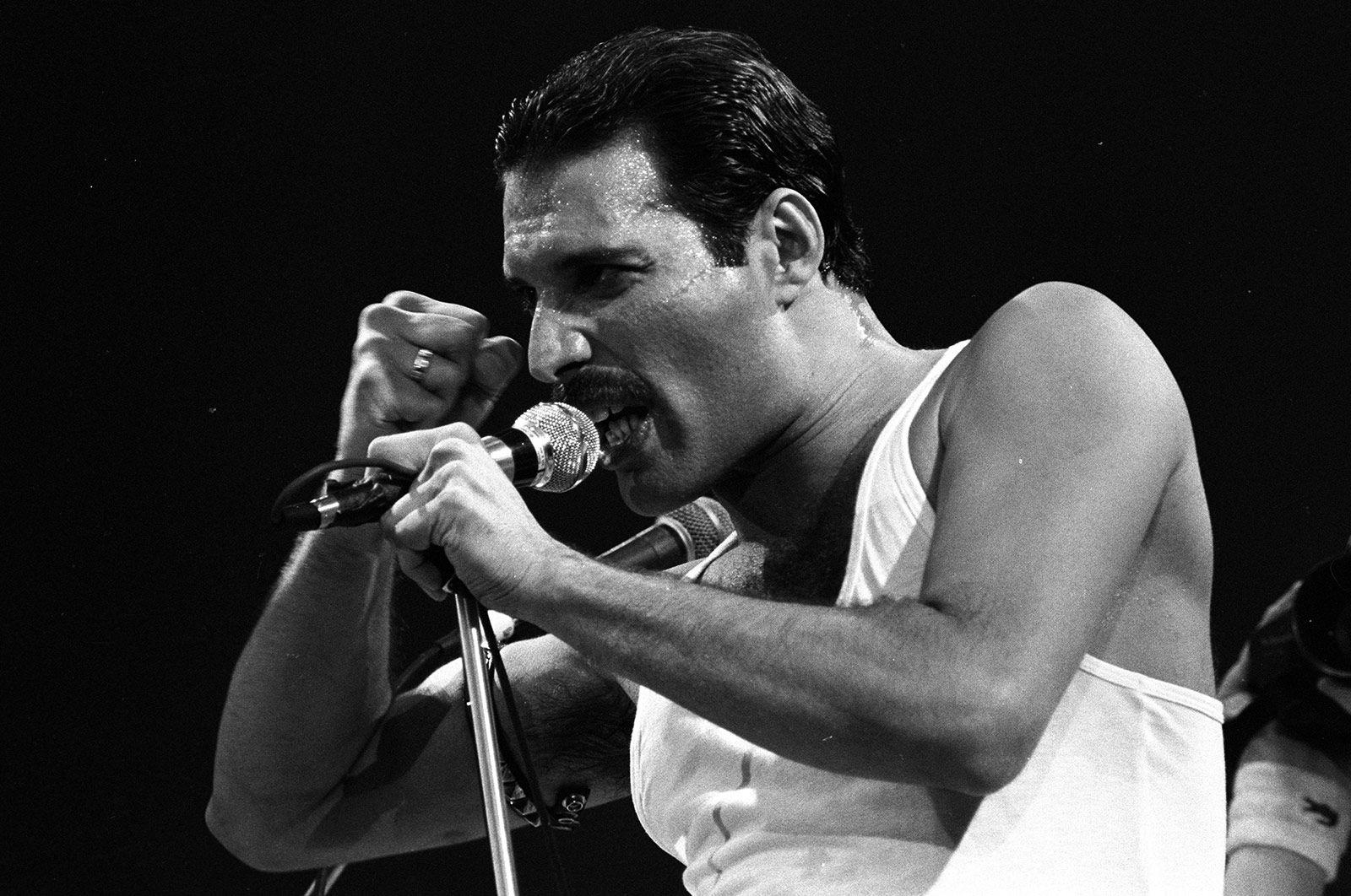 1600x1062 years later, Queen's Live Aid performance is still pure magic