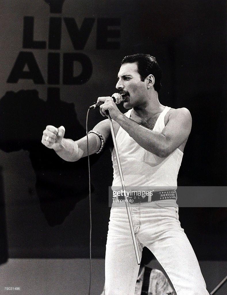 789x1024 Freddie Mercury And Queen Photo and Premium High Res Picture. Queen freddie mercury, Freddie mercury, Singer