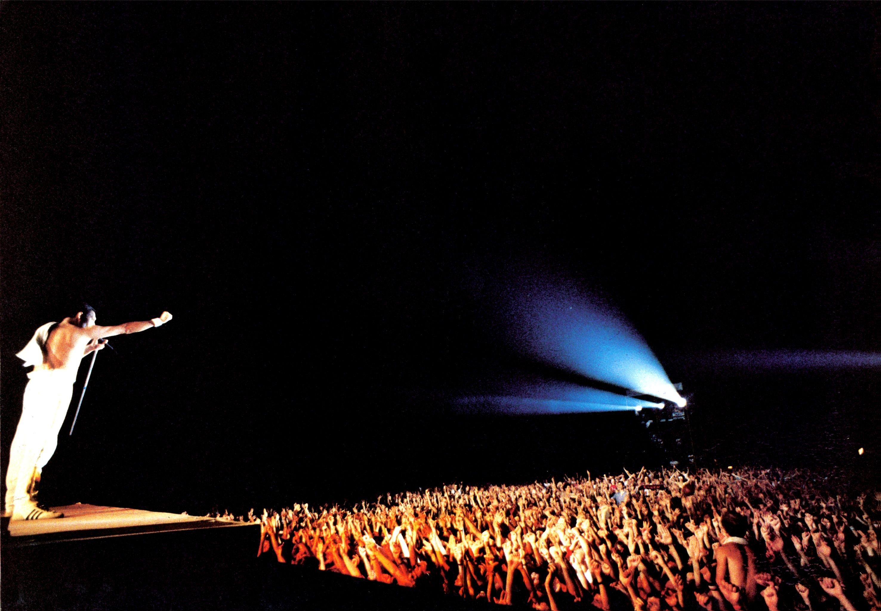 2953x2050 Queen Live at Wembley Wallpaper .