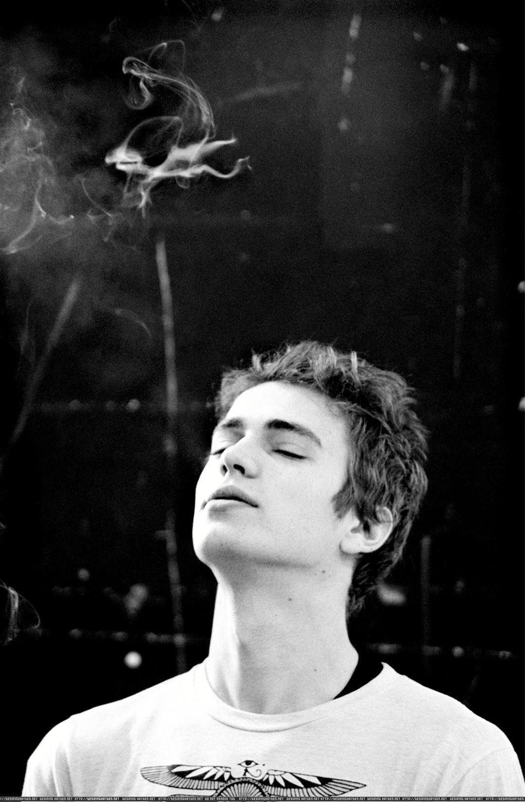1080x1650 Hayden Christensen Wallpaper