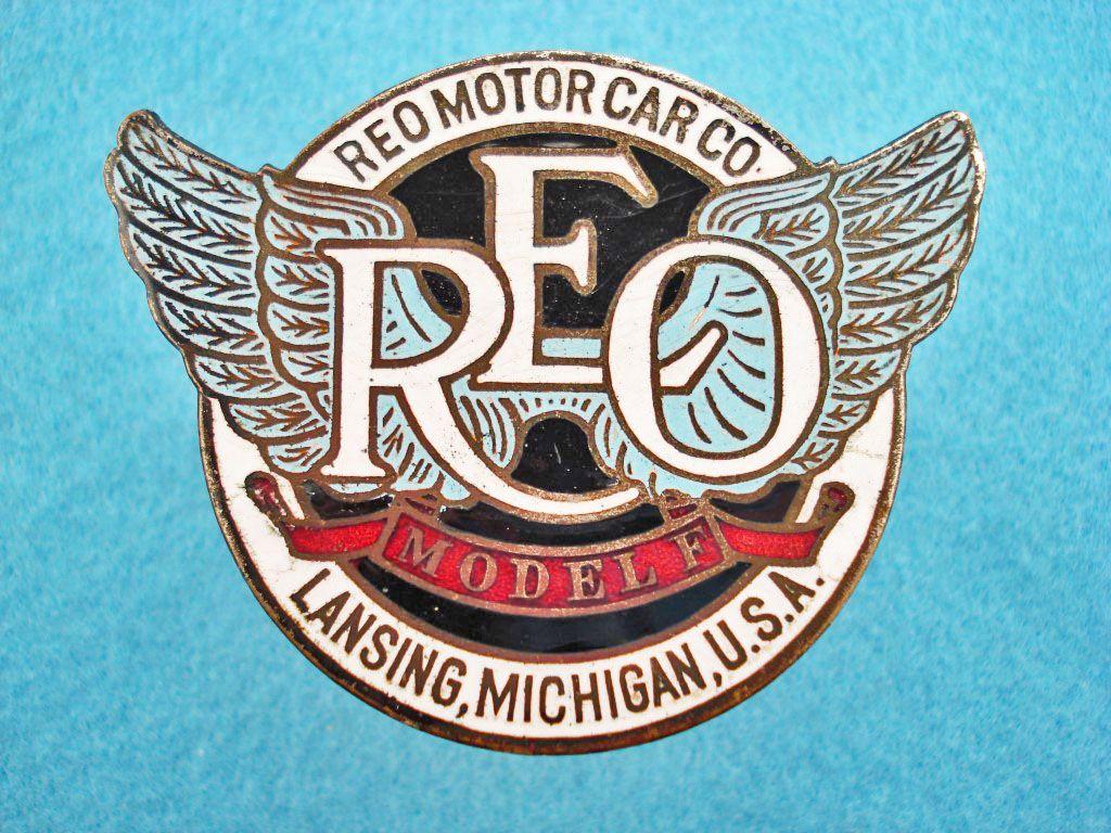 1024x768 American Auto Emblems: REO TRUCK