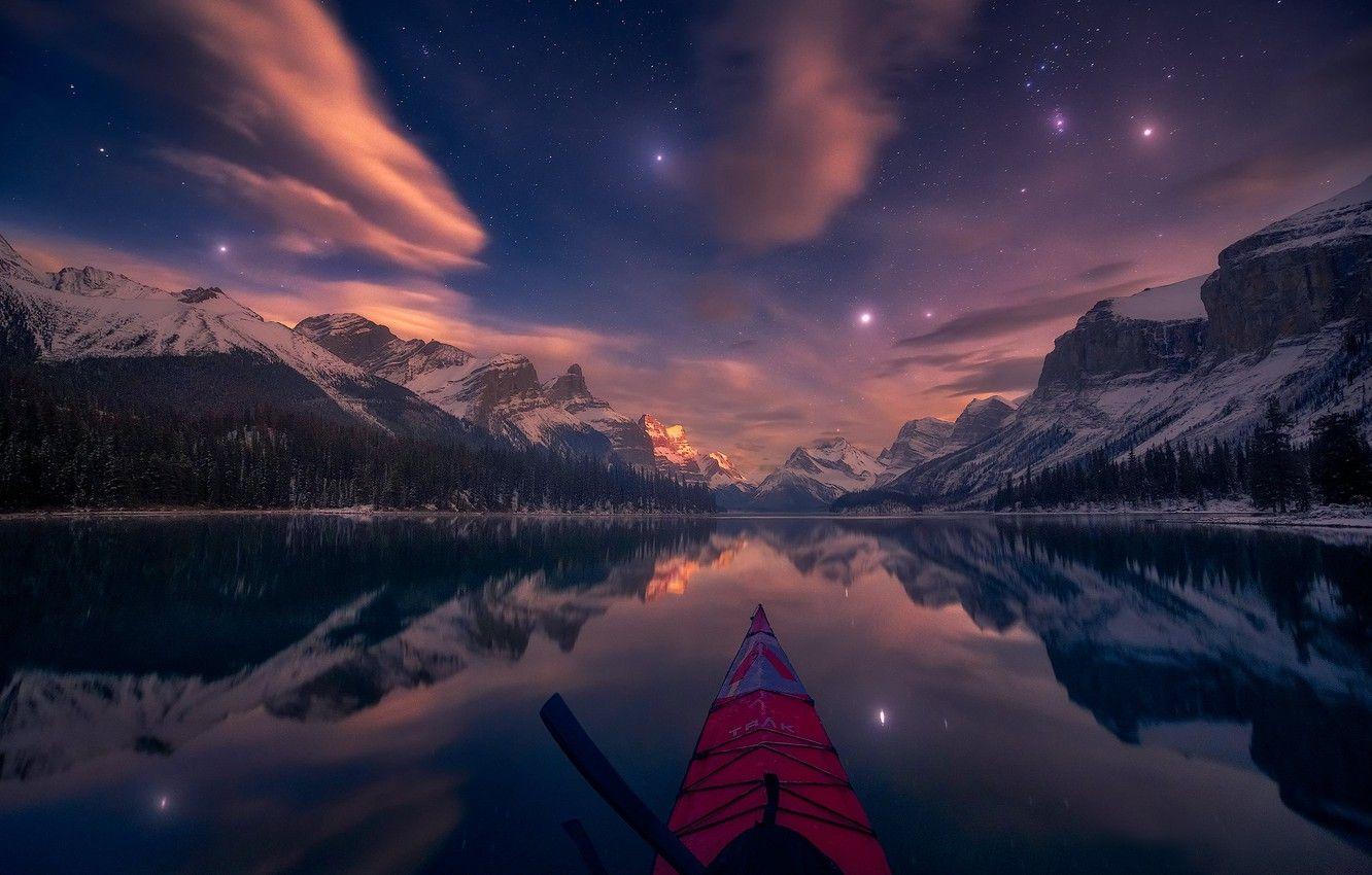 1332x850 Wallpaper mountains, night, lake, reflection, stars, Canada, Albert, Alberta, Canada, Jasper National Park, Jasper national Park, Canadian Rockies, Canadian Rockies, kayak, Maligne Lake, Lake Malin image for desktop, section пейзажи