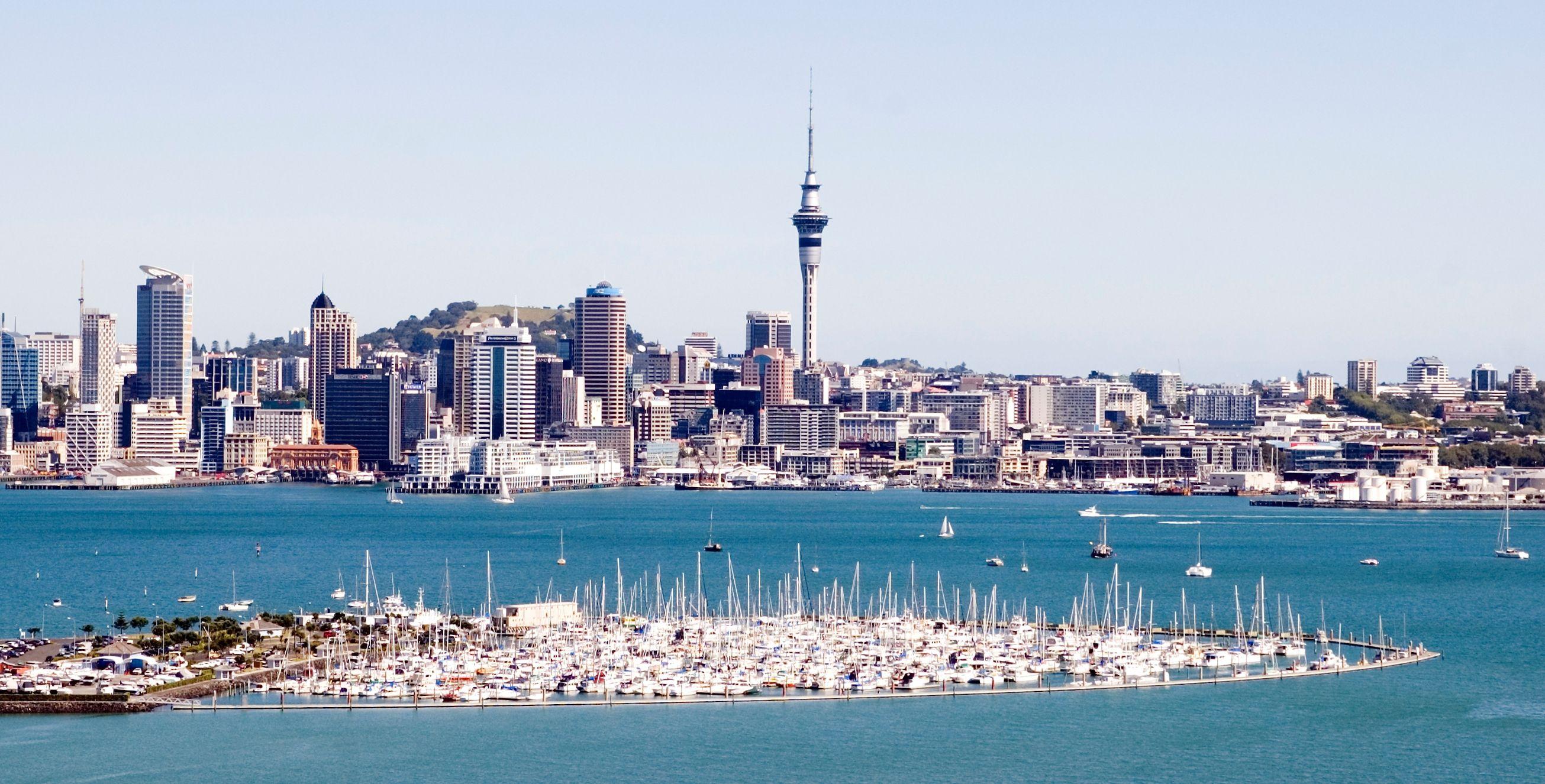 2611x1326 Auckland Wallpaper