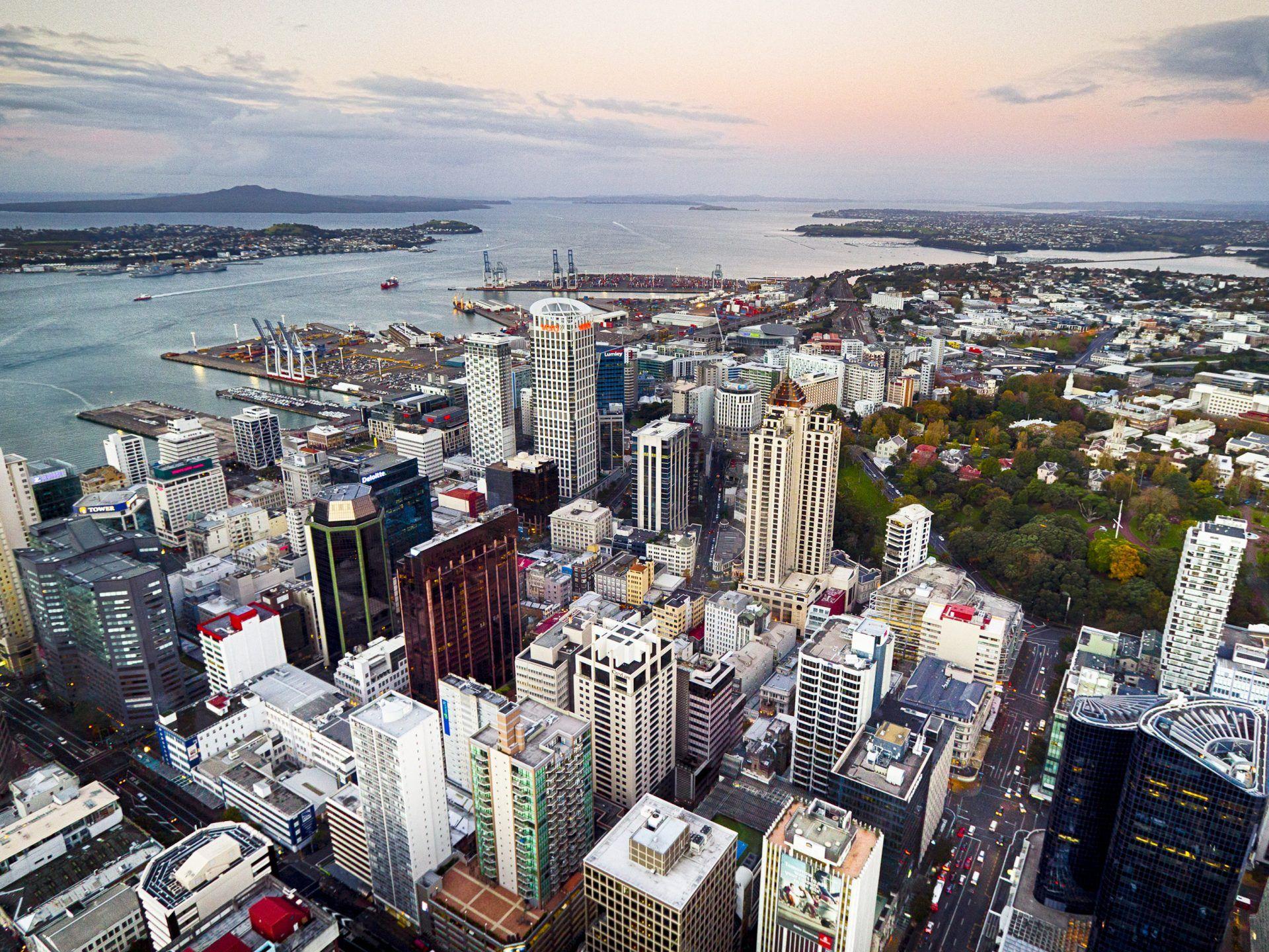 1920x1440 Auckland Sky Tower, Sky Tower In Auckland Auckland, New Zealand's Tallest Building In The Southern Hemisphere Of 076 Feet 328m Desktop HD Wallpaper :