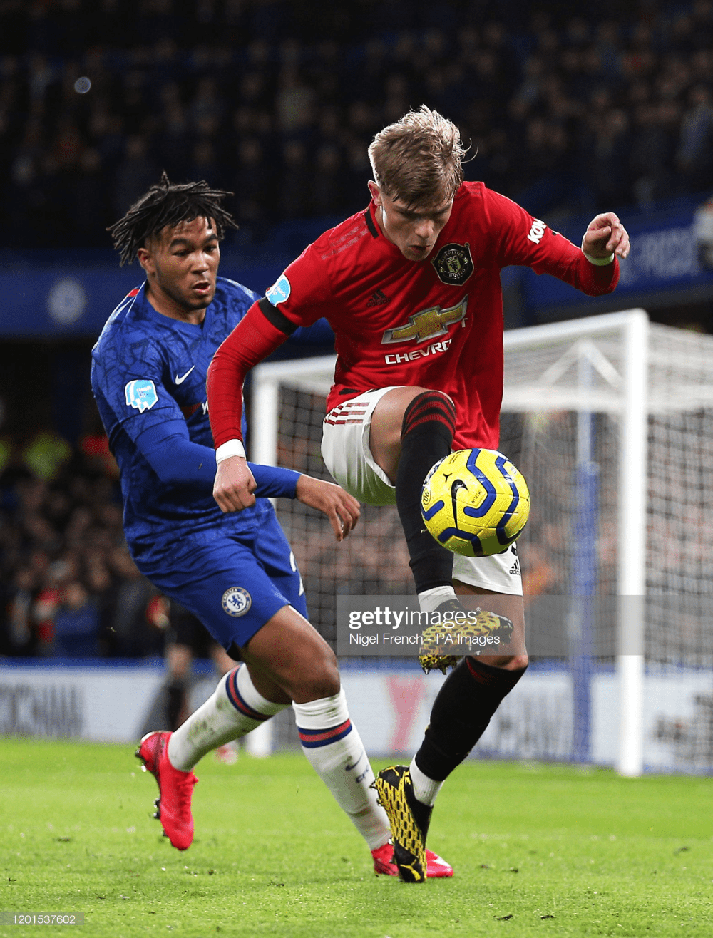 1000x1316 Chelsea's Reece James and Manchester United's Brandon Williams battle. Manchester united, Brandon williams, Chelsea united