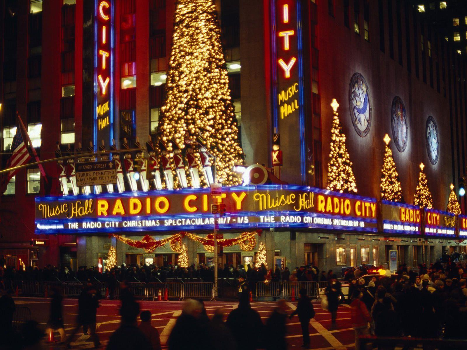 1600x1200 New York Christmas Wallpaper