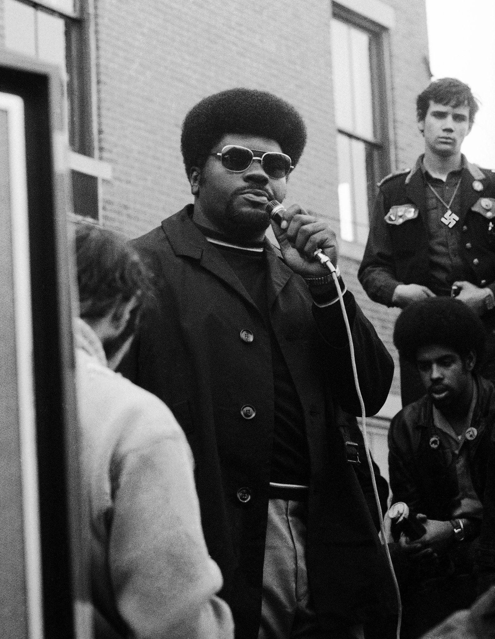 1585x2048 Elbert Howard, a Founder of the Black Panthers, Dies at 80 (Published 2018). Black panther party, Black legends, Black panthers movement