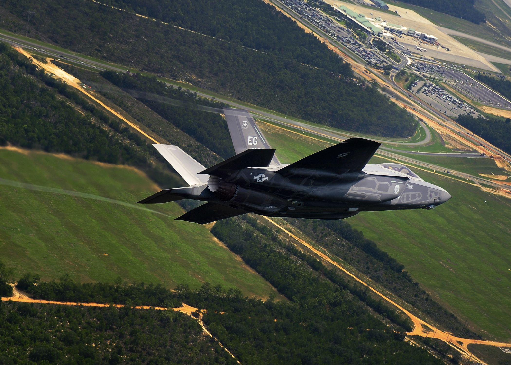 2100x1500 Picture Of F 35 Fighter Jets Flying .