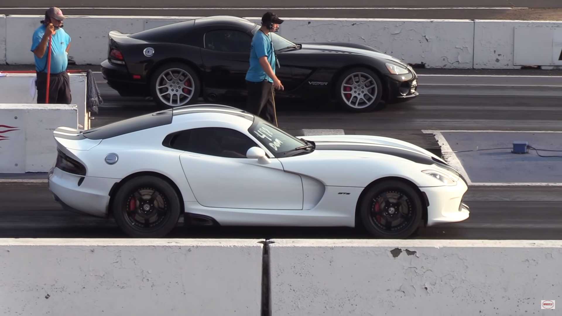 1920x1080 Watch Dodge Viper GTS And SRT 10 Throw Down At The Drag Strip