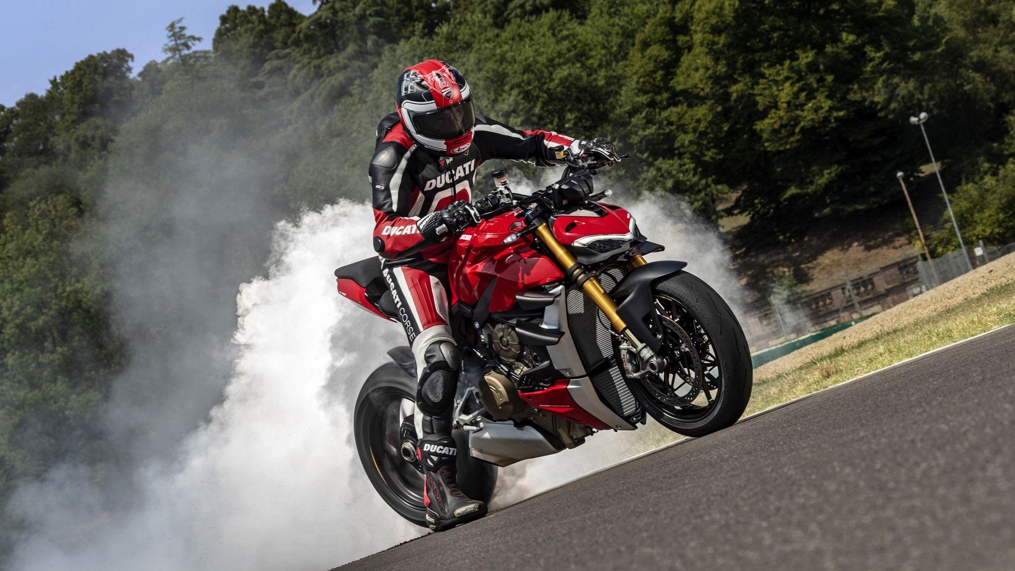 2000x1125 Ducati Streetfighter V4 S