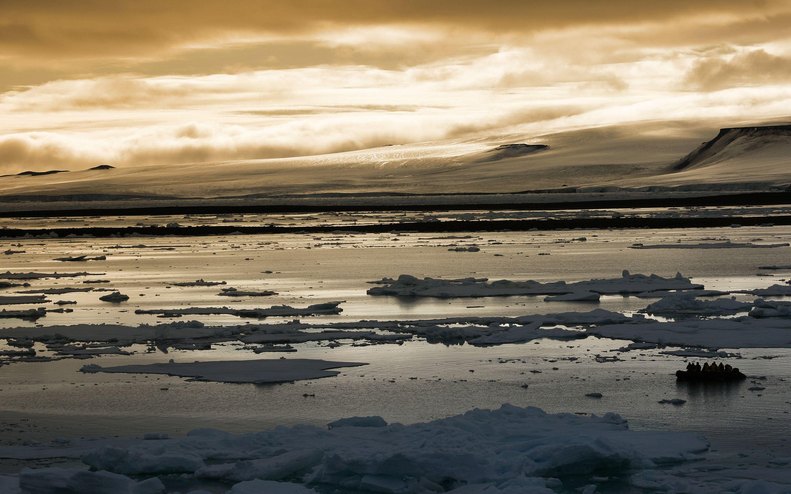 2560x1600 Arctic sunset wallpaper. Arctic sunset