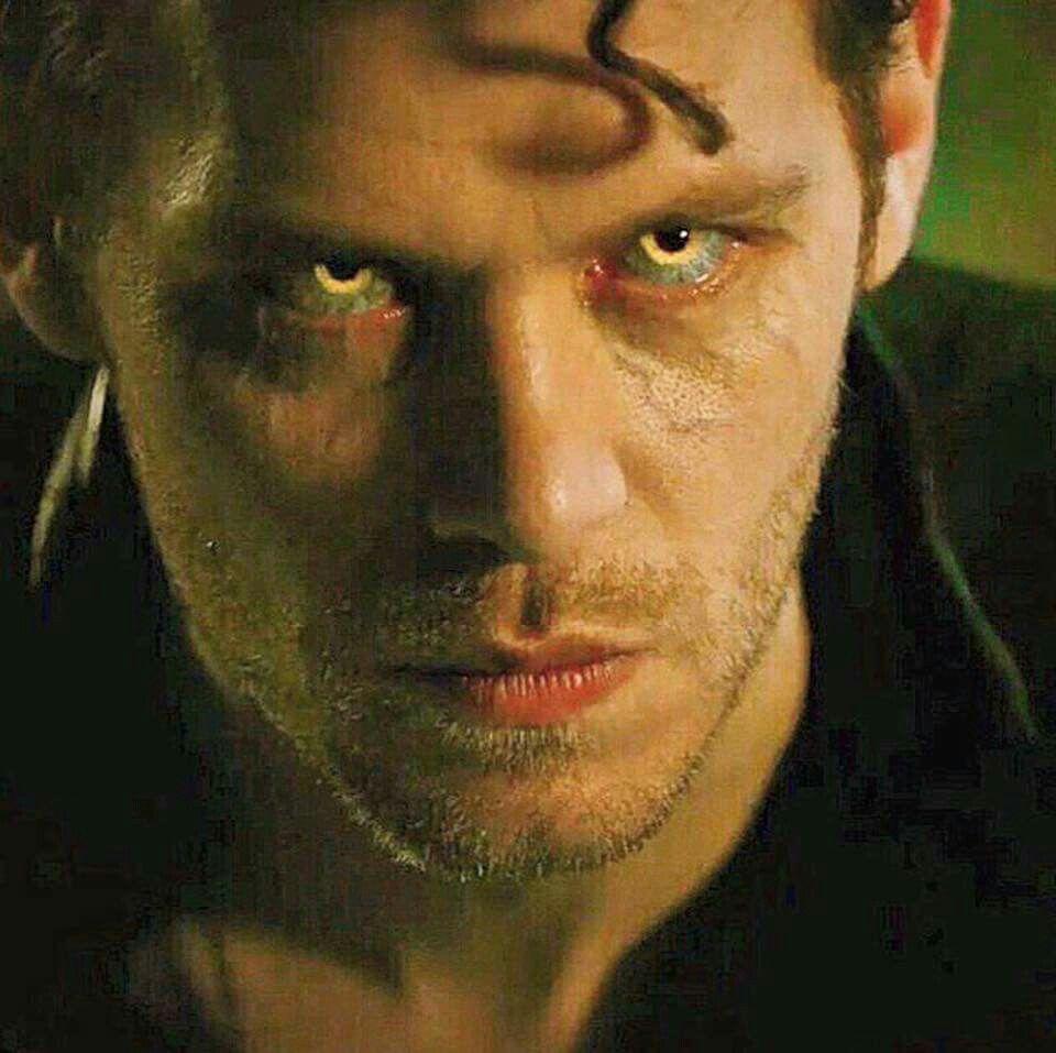 Elijah Mikaelson Vampire Face