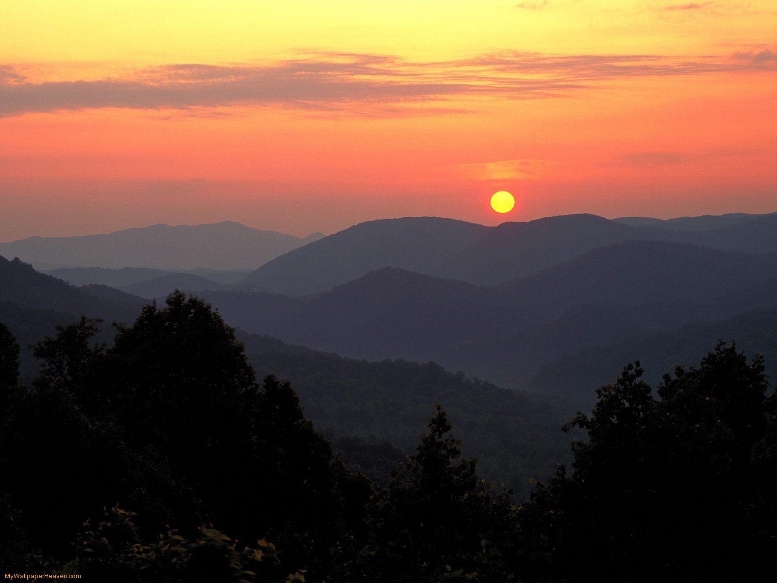 1600x1200 Maloney Point Sunrise Great Smoky Mountains National Park wallpaper. Great smoky mountains national park, Great smoky mountains, Smoky mountains