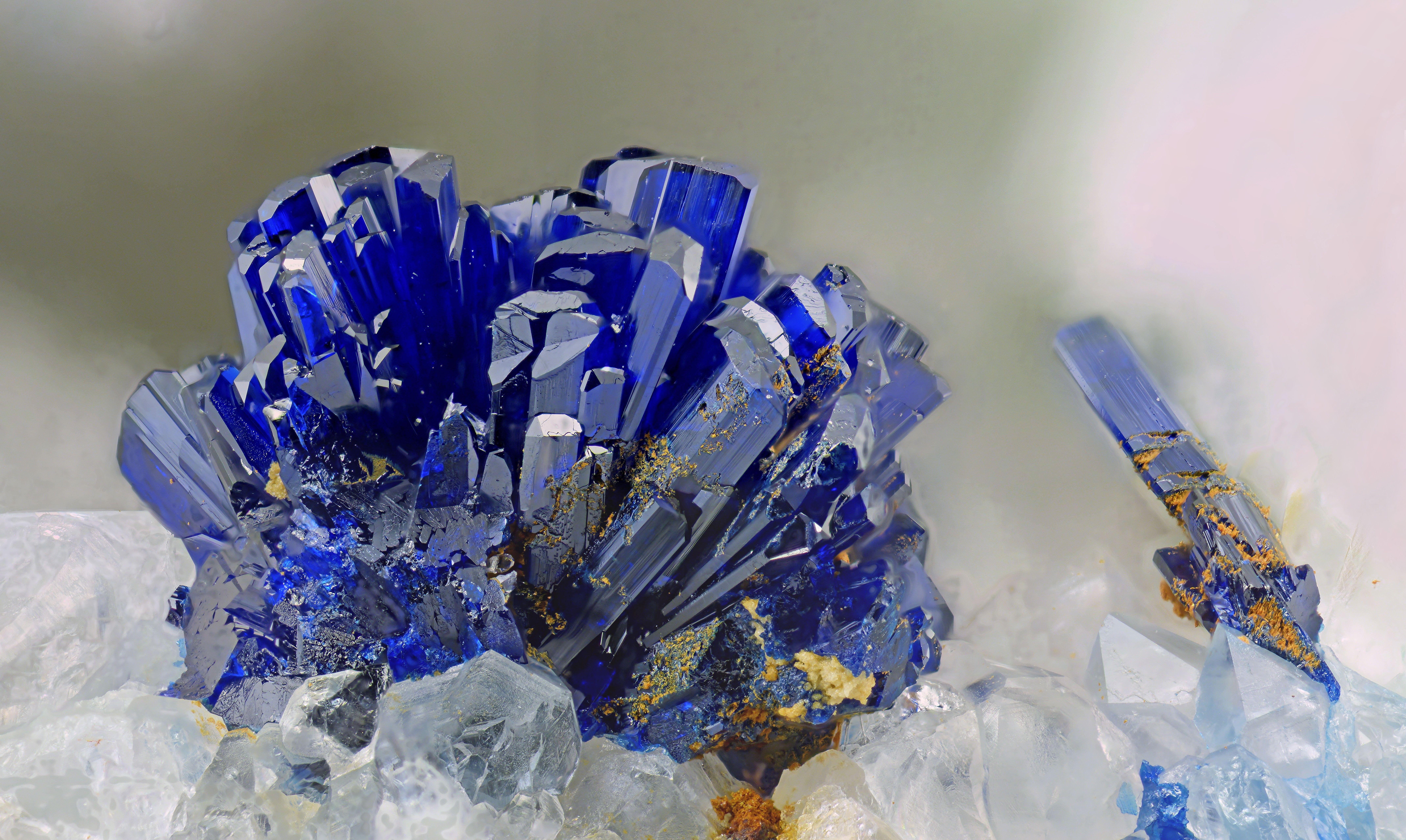 8564x5120 Metal, Earth, rocks, stones, gems, minerals, rare - Background