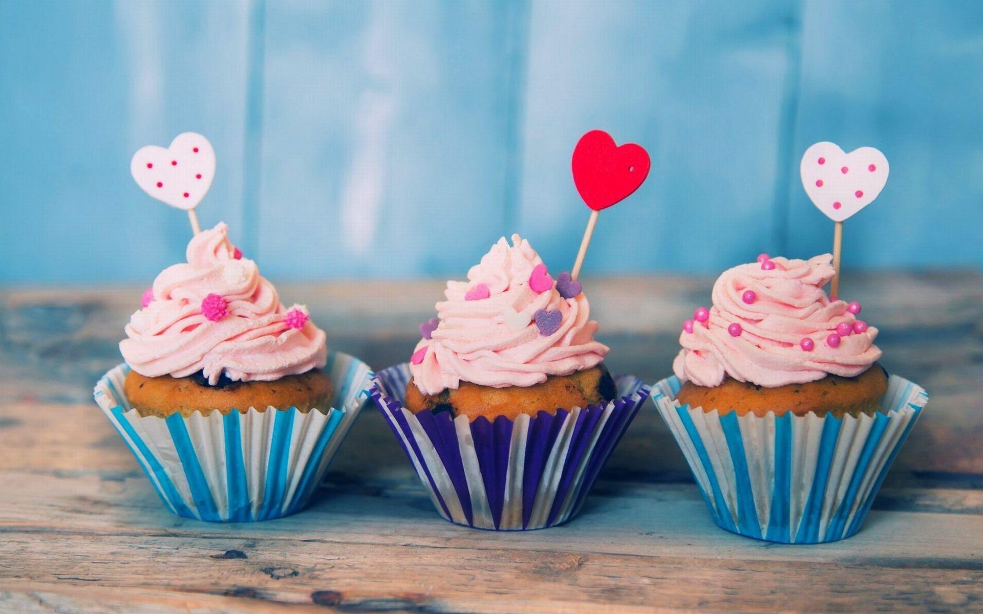 1920x1200 Pretty Cupcake Background .